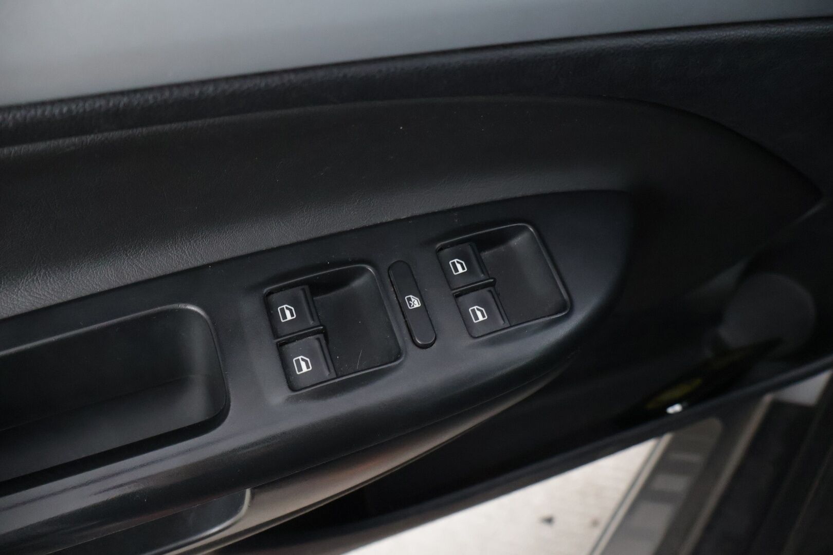 Skoda Octavia 2007 4D OCTAVIA RS COMBI 2.0TD *Yritys Outlet - Myydään vain yrityksille! / Webasto / Vetokoukku / Lohko / Vakkari / Kattokaiteet / Isofix / Kahdet renkaat / *