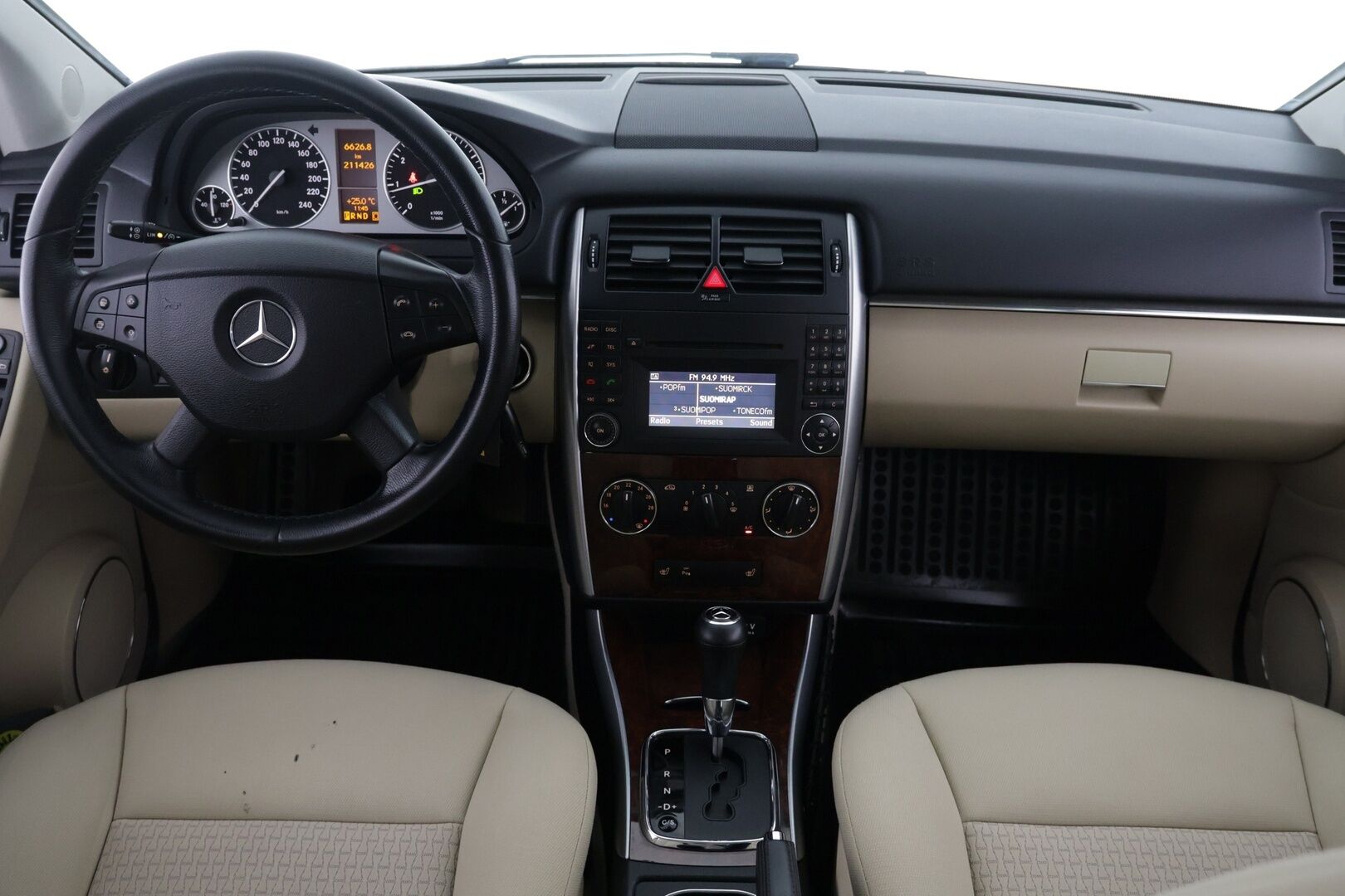 Mercedes-Benz B 2010 180 A Business - *YritysOutlet - Myydään vain Yrityksille* / Suomi-auto / Lohko+sisä / Vakkari / Vetokoukku / 2x Renkaat / Hyvät huollot!