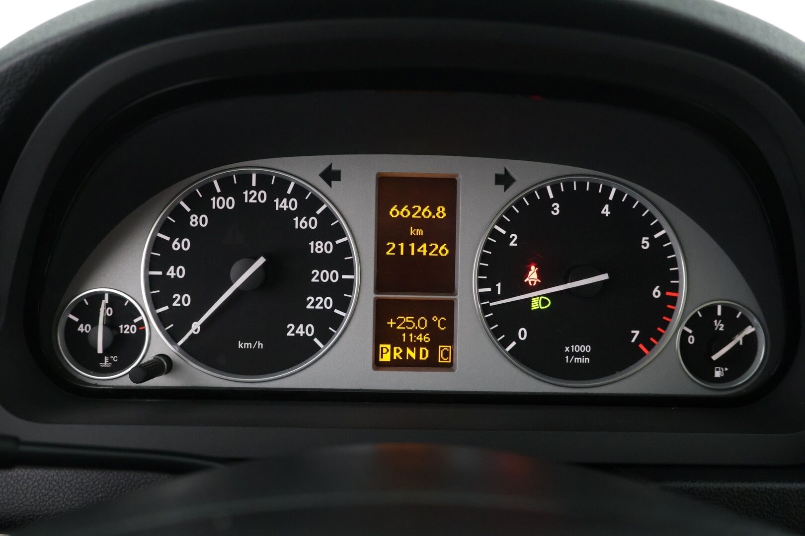 Mercedes-Benz B 2010 180 A Business - *YritysOutlet - Myydään vain Yrityksille* / Suomi-auto / Lohko+sisä / Vakkari / Vetokoukku / 2x Renkaat / Hyvät huollot!