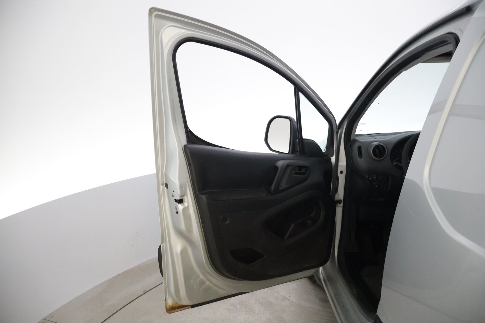 Citroen Berlingo Van 2010 HDi 90 L2 - | Myydään Huutokaupat.com | Webasto | Vakionopeudensäädin | Vetokoukku | Lohkolämmitin sisäpistokkeella | Ilmastointi | Kahdet renkaat ja vanteet |