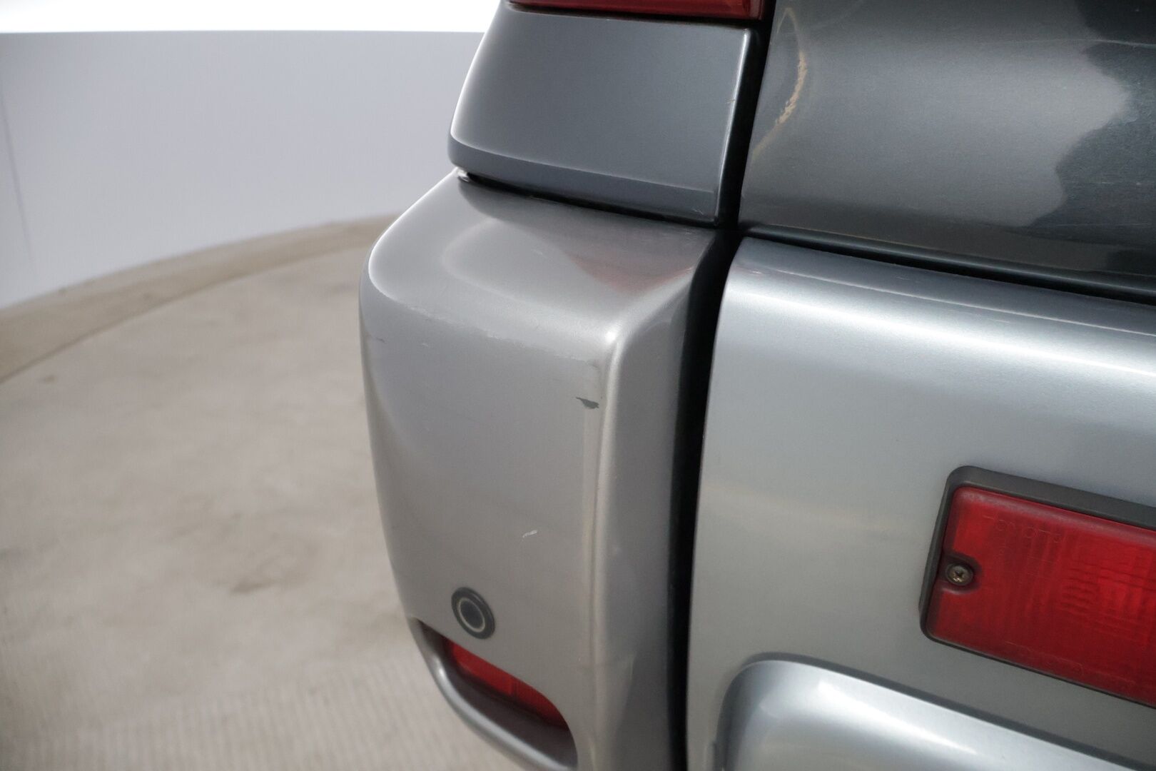 Toyota RAV4 2005 2,0 VVT-i 4WD * Lohkolämmitin / 2x renkaat / Vakkari / Tutkat * - *Kattavasti huollettu Suomiauto / Luotettavaa tekniikkaa edullisesti!*