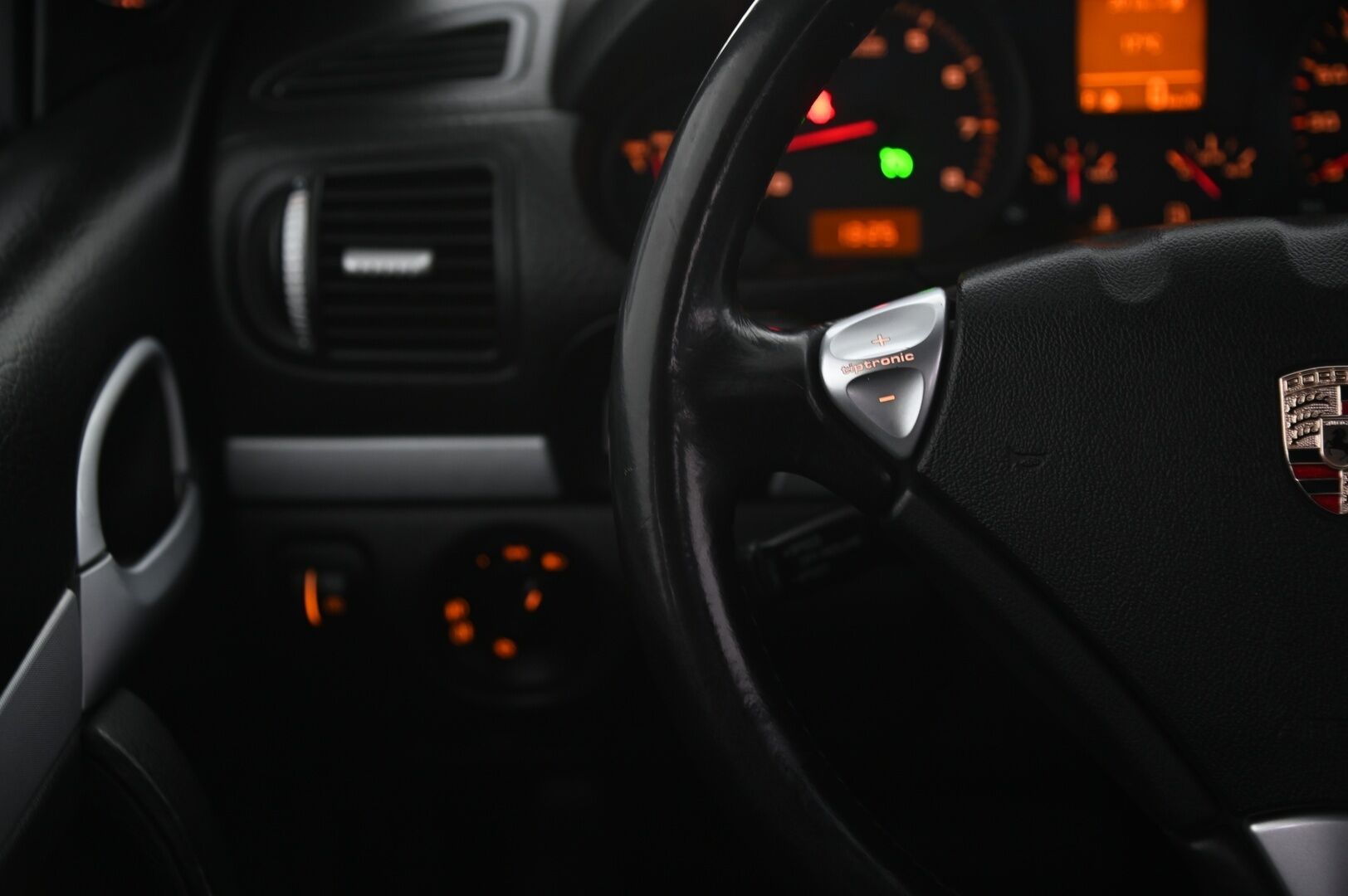 Porsche Cayenne 2008 5D CAYENNE STW 3.6-AUTOMATIC - VR6 | Vakionopeudensäädin | Koukku | Carplay | Nahkasisusta | Juuri Katsastettu | 2x Renkaat | Näyttävä 