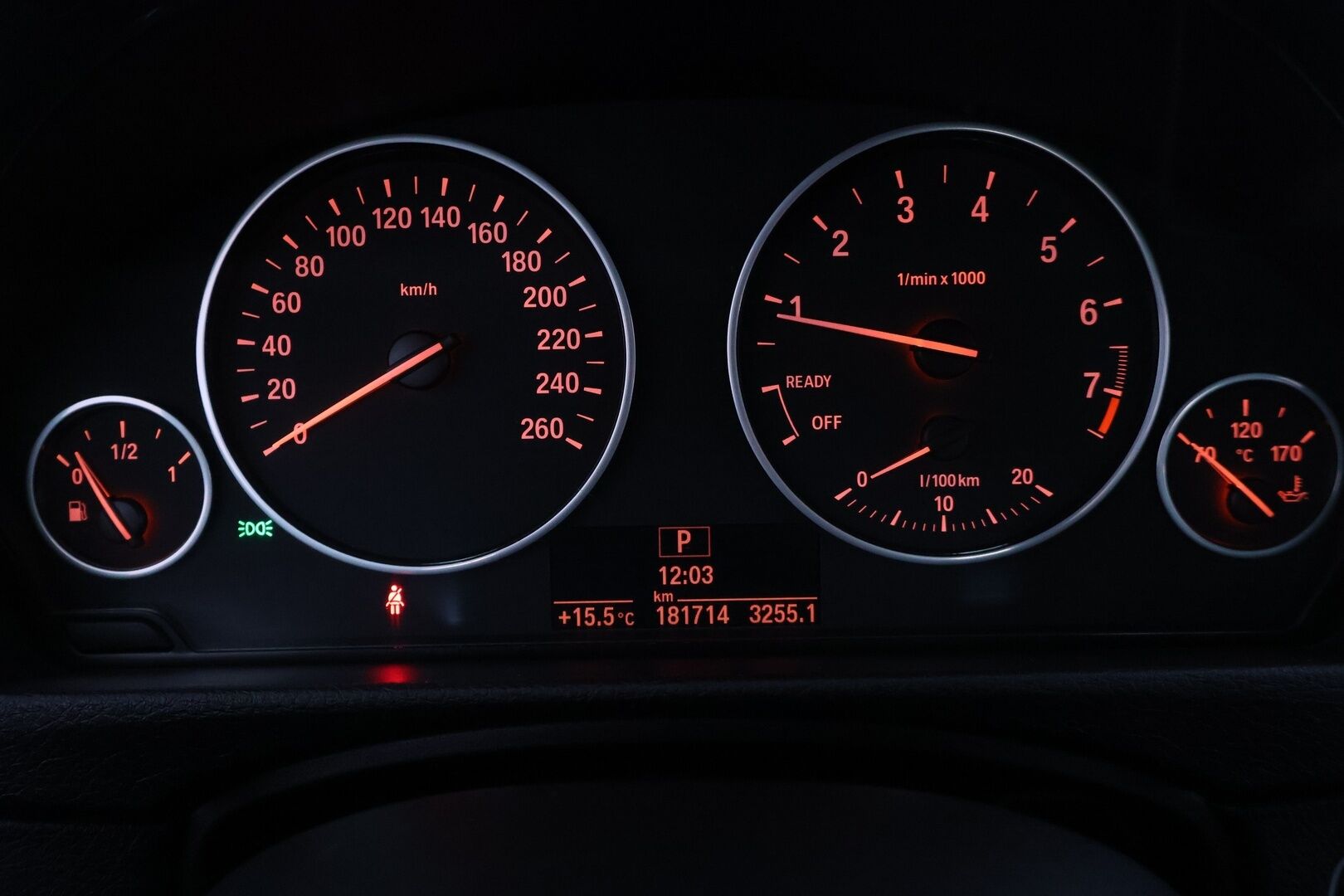 BMW 316 2013 TwinPower Turbo A F30 Sedan Business Automatic Edition *Xenon / Vakkari / Bluetooth / Tutkat * - * Suomi-auto / Kahdet renkaat / Taloudellinen ja edullinen käyttis *