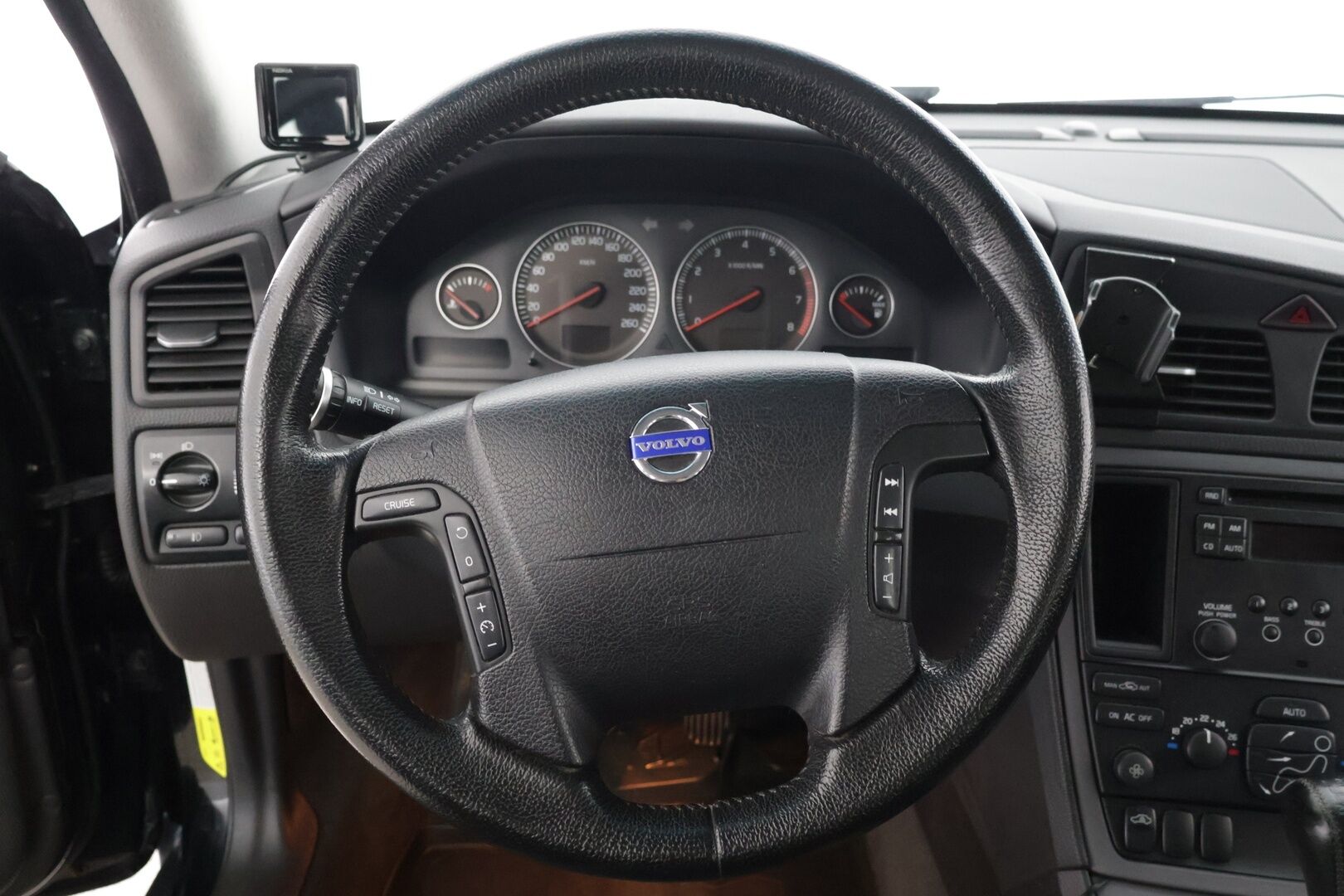 Volvo V70 2007 2,4 (140) Business man *MYYDÄÄN HUUTOKAUPAT.COM*