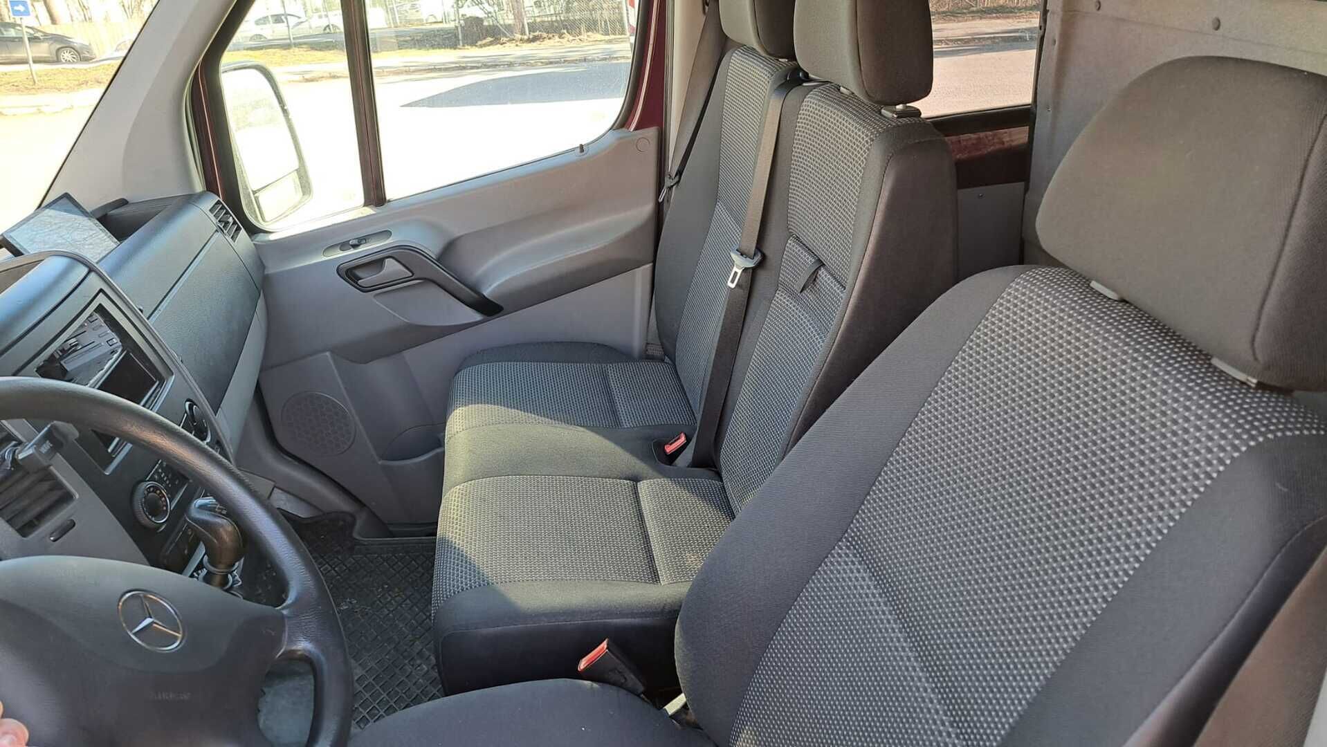 Mercedes-Benz Sprinter 2013 216CDI-3,0/37K keskipitkä A2 BE * Vakionopeudensäädin / Tuulilasinlämmitin / Valaistettu takatila * - Suomi auto / 2x Renkaat / B-Kortilla ajettava - HULLUT AVAJAISHULINAT KORKOTARJOUS 3,29 %