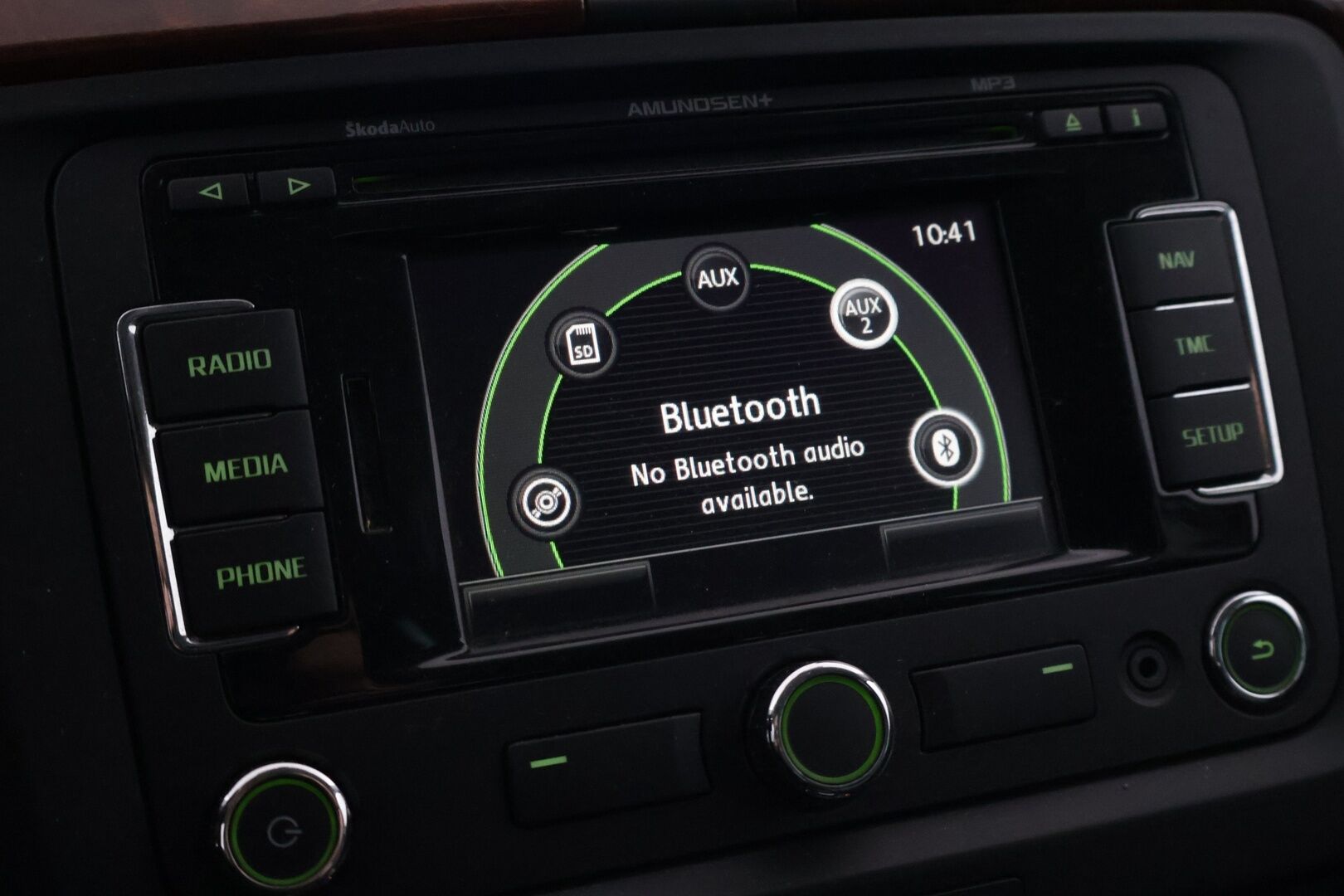 Skoda Superb 2013 Combi 2,0 TDI 140 4x4 Elegance Business DSG Autom. - *Myydään Huutokaupat.com* | Vakkari | Webasto | Muistipenkki | Navi | Nahkaisusta | Kessy | Tutkat | Koukku | 2x renkaat