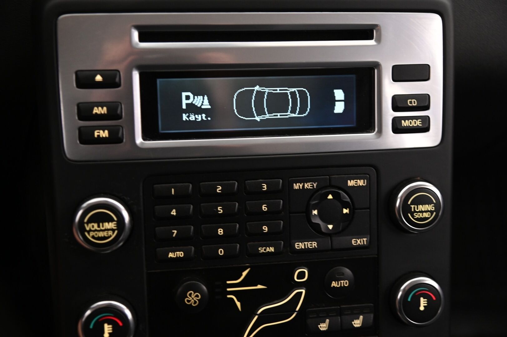 Volvo V70 2007 2.5T Bensa Turbo*Myydään Huutokaupat.com* - VAKKARI / TEHOKAS / HYVIN HUOLLETTU / MYYDÄÄN HUUTOKAUPAT.COMISSA 