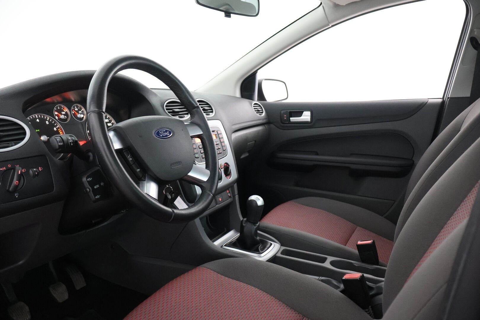 Ford Focus 2007 1,6 100hv Collection M5 Sedan - YritysOutlet - Myydään vain yrityksille - - YritysOutlet - Myydään vain yrityksille