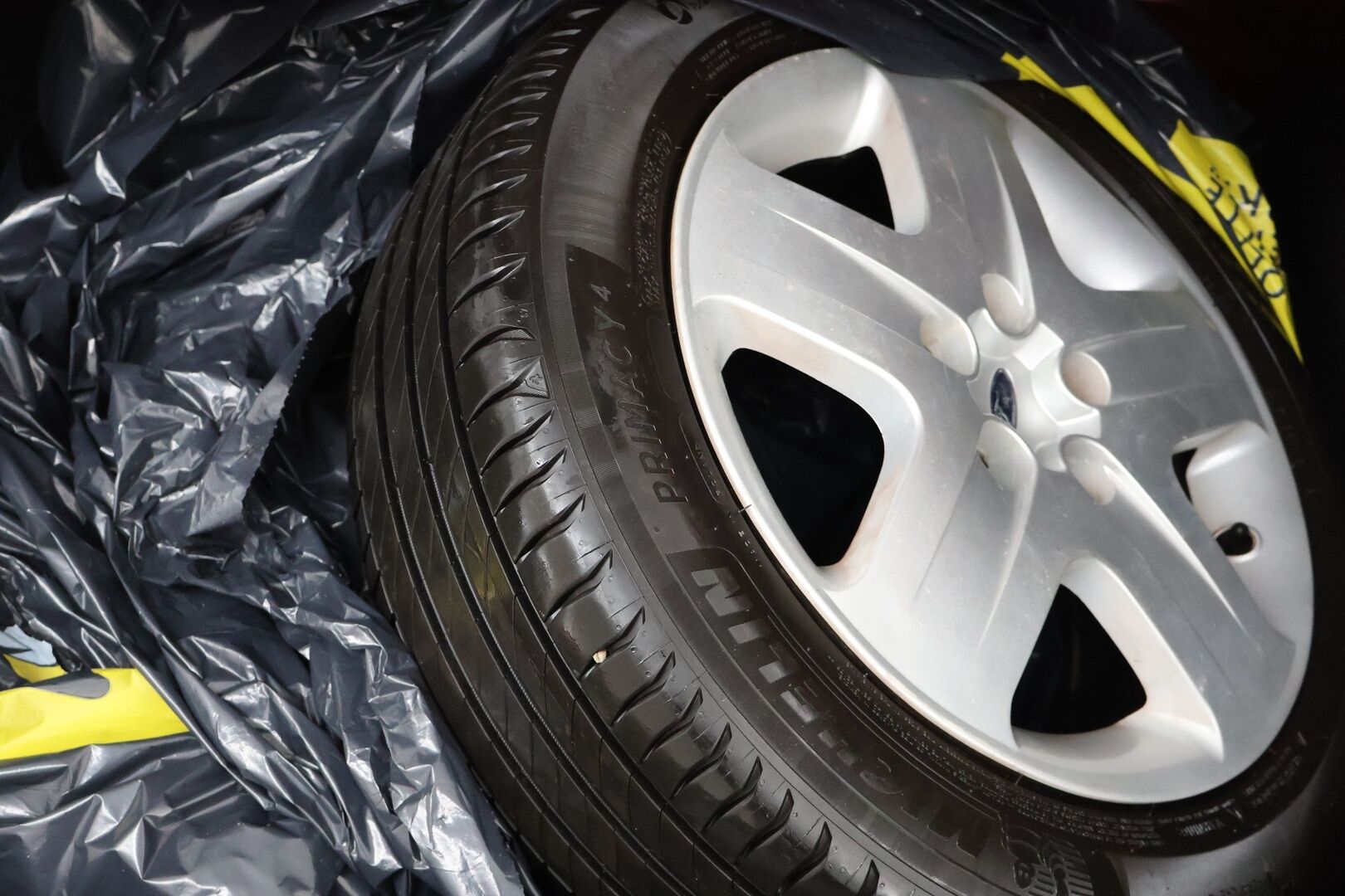 Ford Focus 2007 1,6 100hv Collection M5 Sedan - YritysOutlet - Myydään vain yrityksille - - YritysOutlet - Myydään vain yrityksille