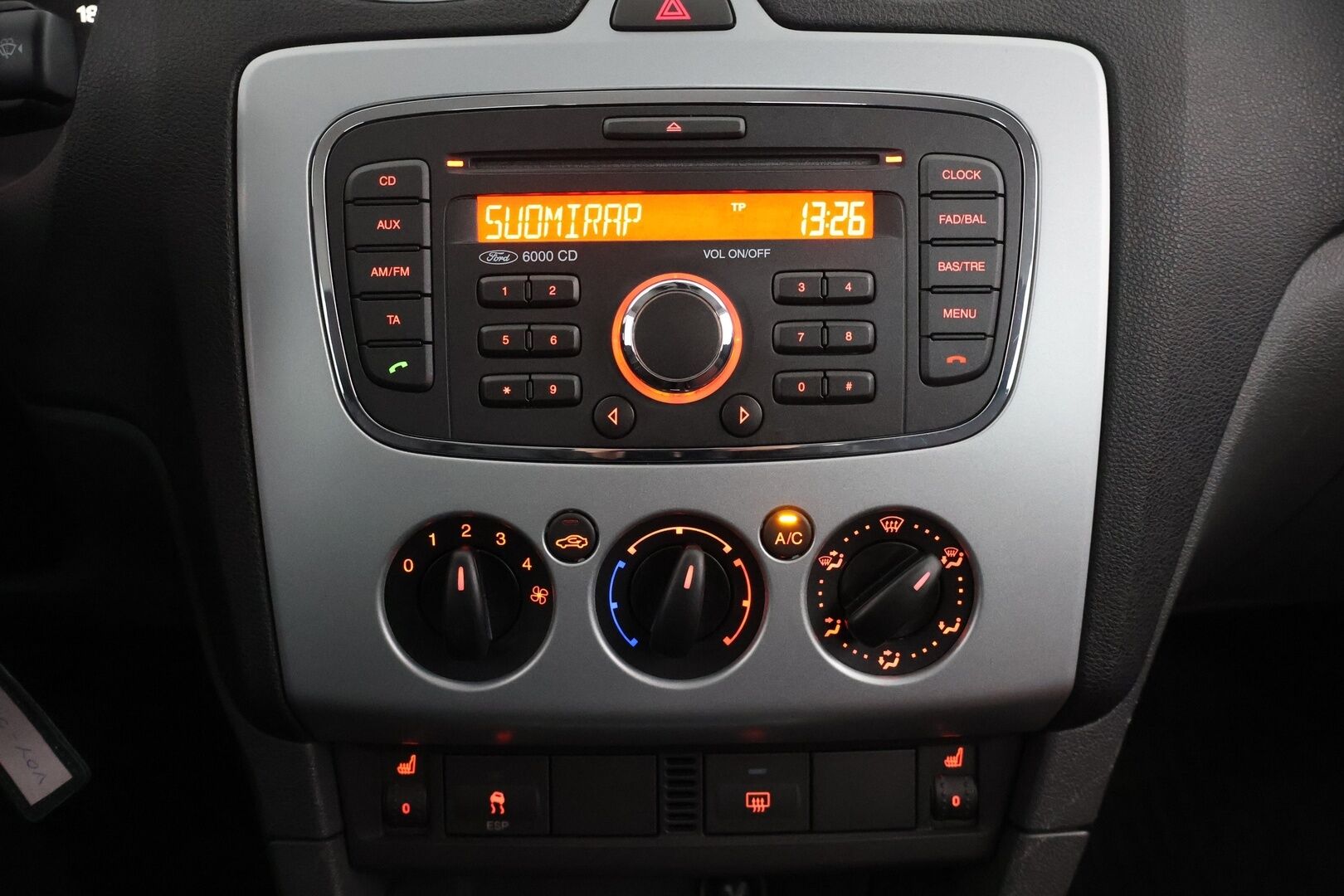 Ford Focus 2007 1,6 100hv Collection M5 Sedan - YritysOutlet - Myydään vain yrityksille - - YritysOutlet - Myydään vain yrityksille