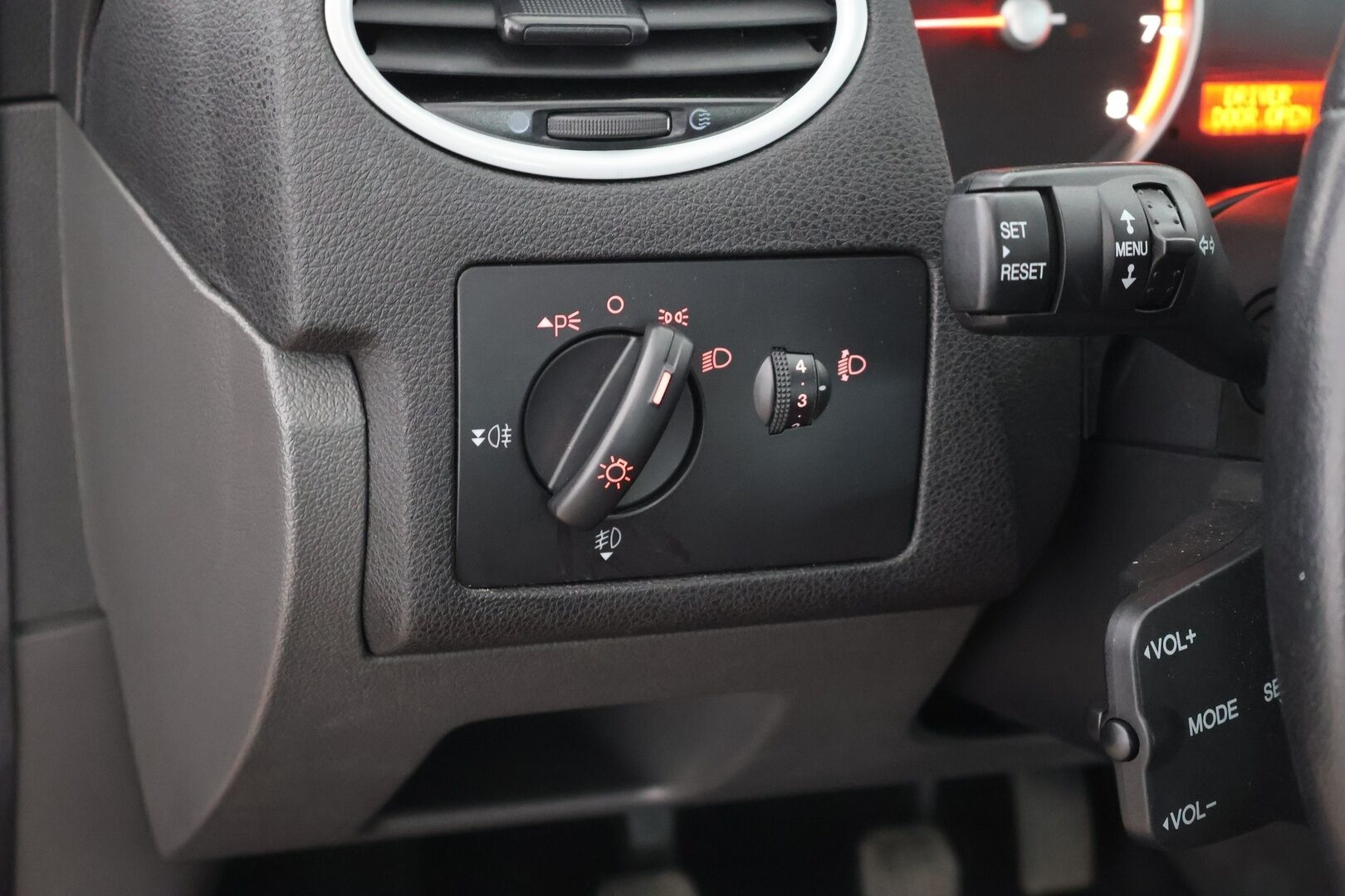 Ford Focus 2007 1,6 100hv Collection M5 Sedan - YritysOutlet - Myydään vain yrityksille - - YritysOutlet - Myydään vain yrityksille