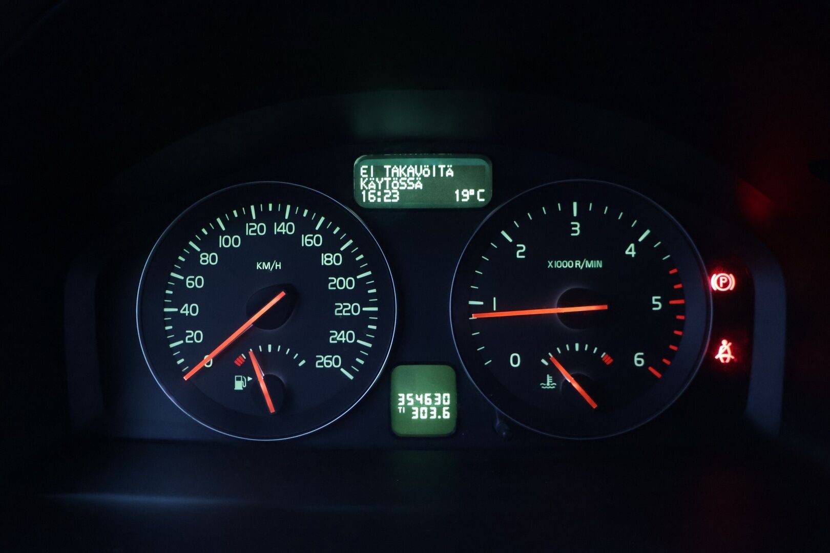 Volvo V50 2007 2,0D Kinetic aut - YritysOutlet - Myydään vain yrityksille - | Suomi-auto | Vetokoukku | Aut. ilmastointi | Jakopää 2025 | 2x renkaat ja vanteet |