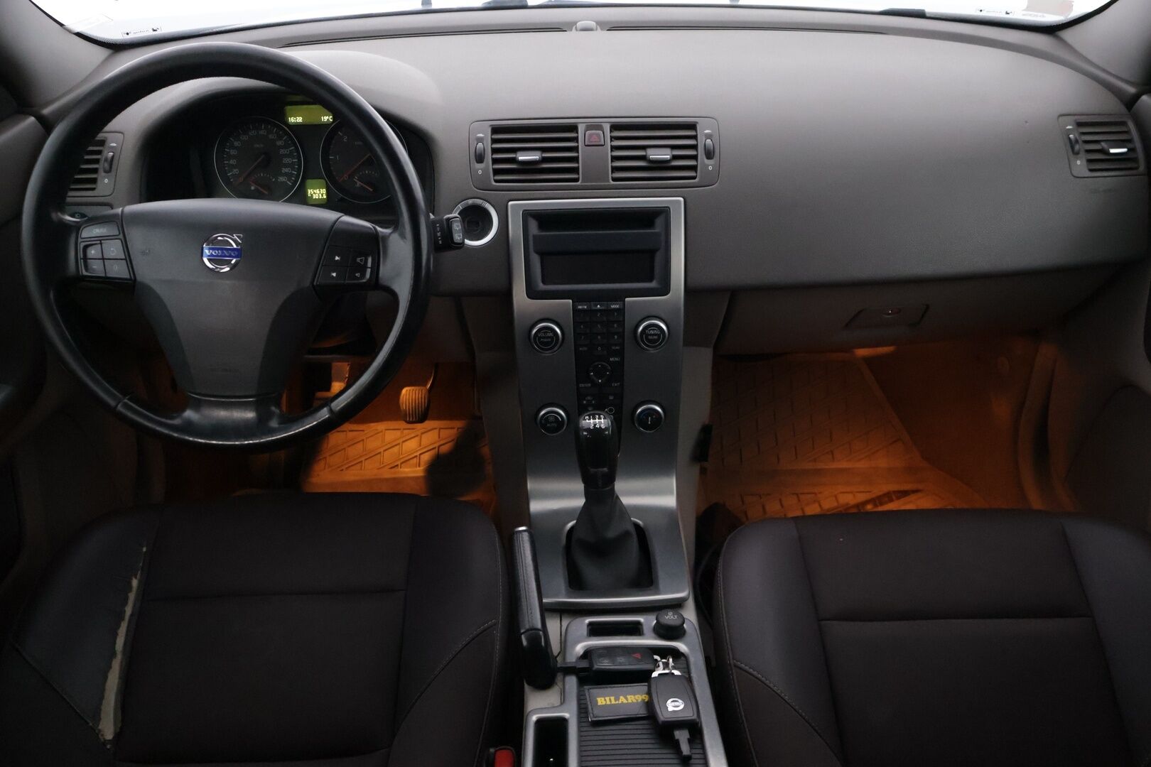 Volvo V50 2007 2,0D Kinetic aut - YritysOutlet - Myydään vain yrityksille - | Suomi-auto | Vetokoukku | Aut. ilmastointi | Jakopää 2025 | 2x renkaat ja vanteet |