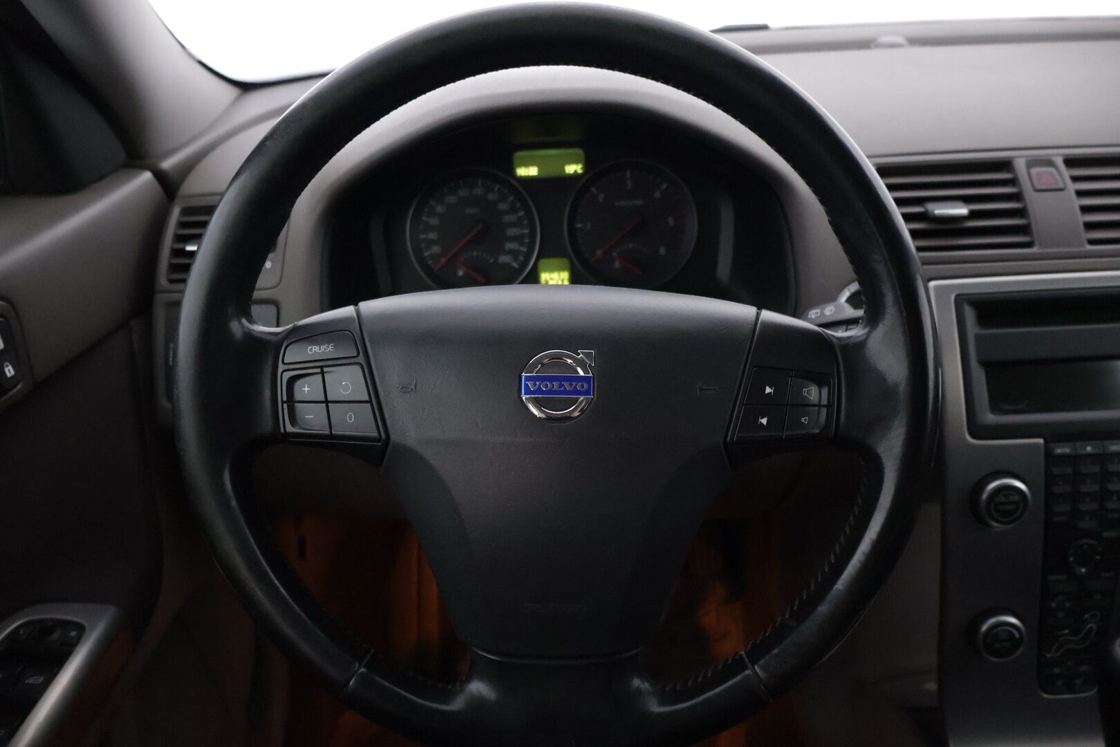 Volvo V50 2007 2,0D Kinetic aut - YritysOutlet - Myydään vain yrityksille - | Suomi-auto | Vetokoukku | Aut. ilmastointi | Jakopää 2025 | 2x renkaat ja vanteet |