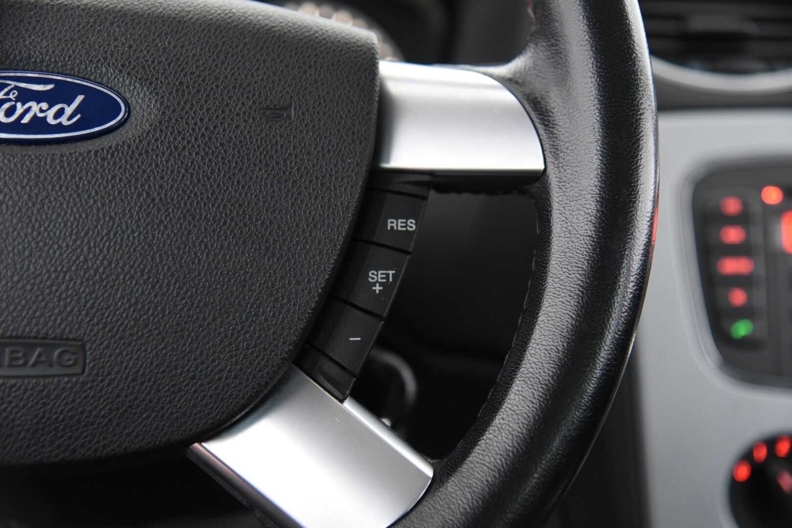 Ford Focus 2007 1,6 100hv Trend Wagon M5 / Tämä auto myydään YritysOutlet -valikoimasta vain yritykselle / - 2x renkaat & vanteet! / Hyvät huollot / 9kk leimaa jäljellä