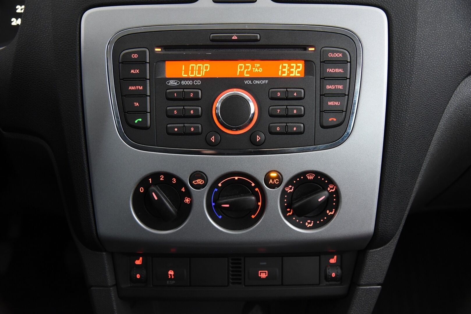 Ford Focus 2007 1,6 100hv Trend Wagon M5 / Tämä auto myydään YritysOutlet -valikoimasta vain yritykselle / - 2x renkaat & vanteet! / Hyvät huollot / 9kk leimaa jäljellä