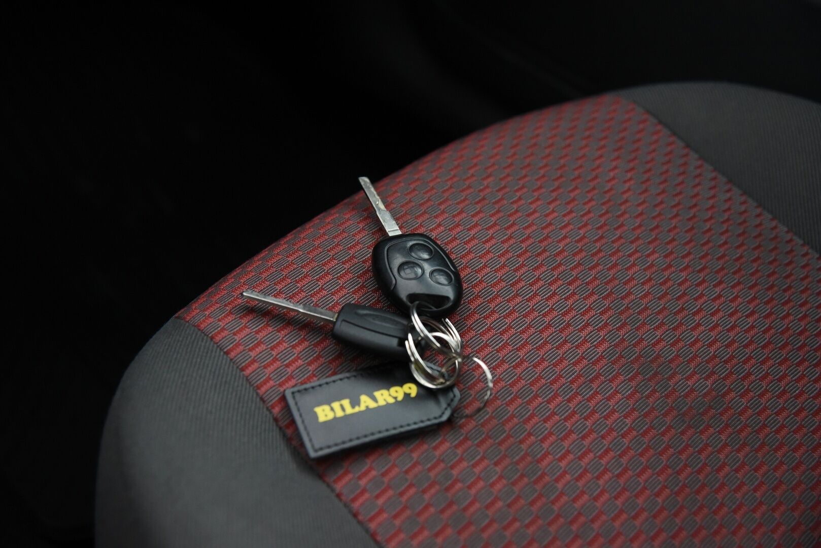 Ford Focus 2007 1,6 100hv Trend Wagon M5 / Tämä auto myydään YritysOutlet -valikoimasta vain yritykselle / - 2x renkaat & vanteet! / Hyvät huollot / 9kk leimaa jäljellä