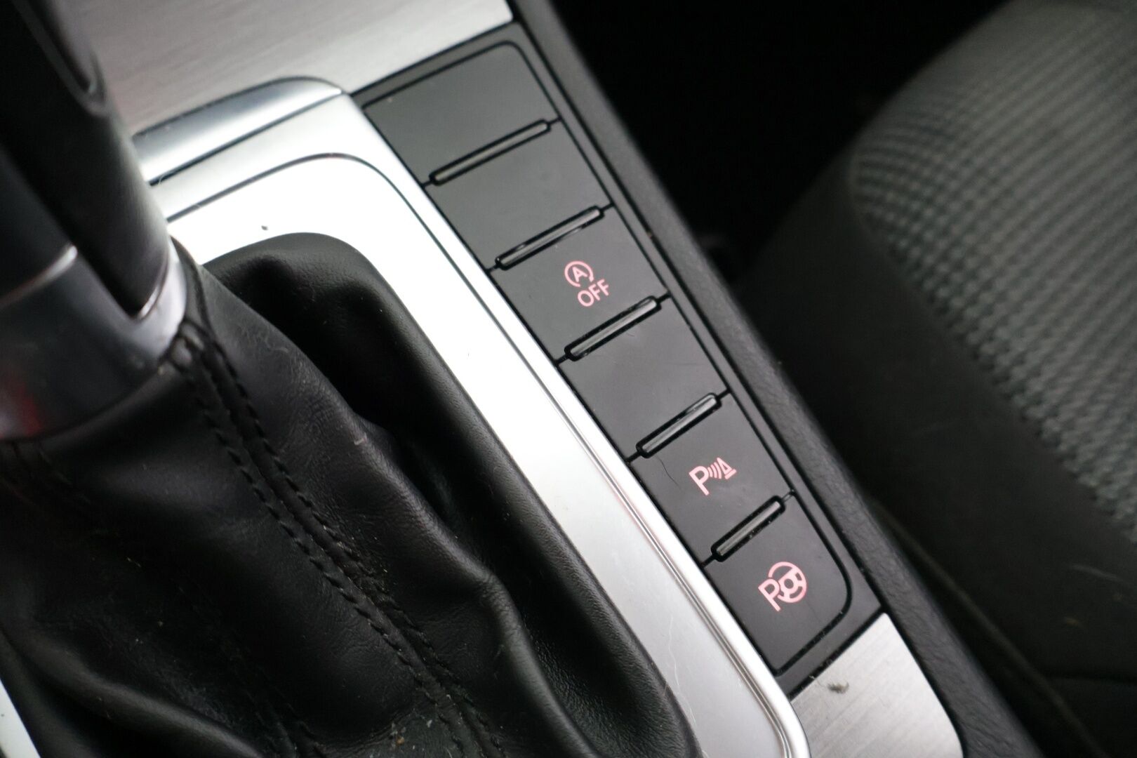 Volkswagen Passat 2013 Variant Comfortline 2,0 TDI 103 kW (140 hv) BlueMotion Technology DSG-aut - *Myydään Huutokaupat.com* | Juuri katsastettu ja huollettu | Vakkari | Webasto | Läm. tuulilasi | Bluetooth | Navi | Koukku | 2x renkaat