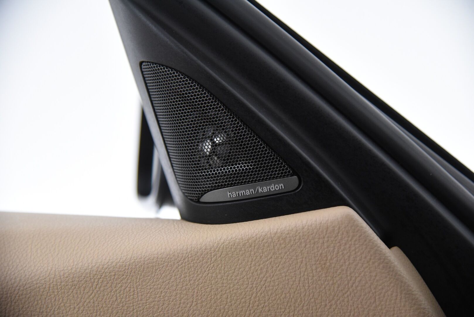 BMW 328 2013 TwinPower Turbo A xDrive F30 Sedan Business Luxury / Adapt. vak. / Harman/Kardon / Vaaleat nahat / Xenon - Tehokas ja luotettava bensa neliveto!