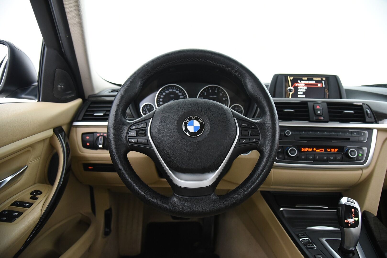 BMW 328 2013 TwinPower Turbo A xDrive F30 Sedan Business Luxury / Adapt. vak. / Harman/Kardon / Vaaleat nahat / Xenon - Tehokas ja luotettava bensa neliveto!