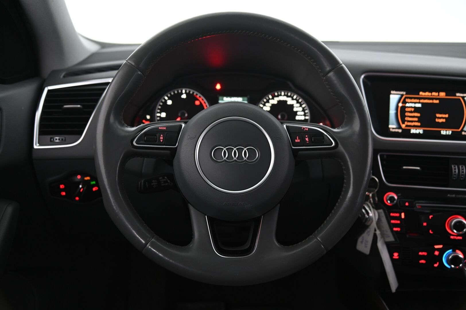Audi Q5 2013 Business 2,0 TDI 130 kW quattro S tronic ***MYYDÄÄN HUUTOKAUPAT.COM*** - ***MYYDÄÄN HUUTOKAUPAT.COM***