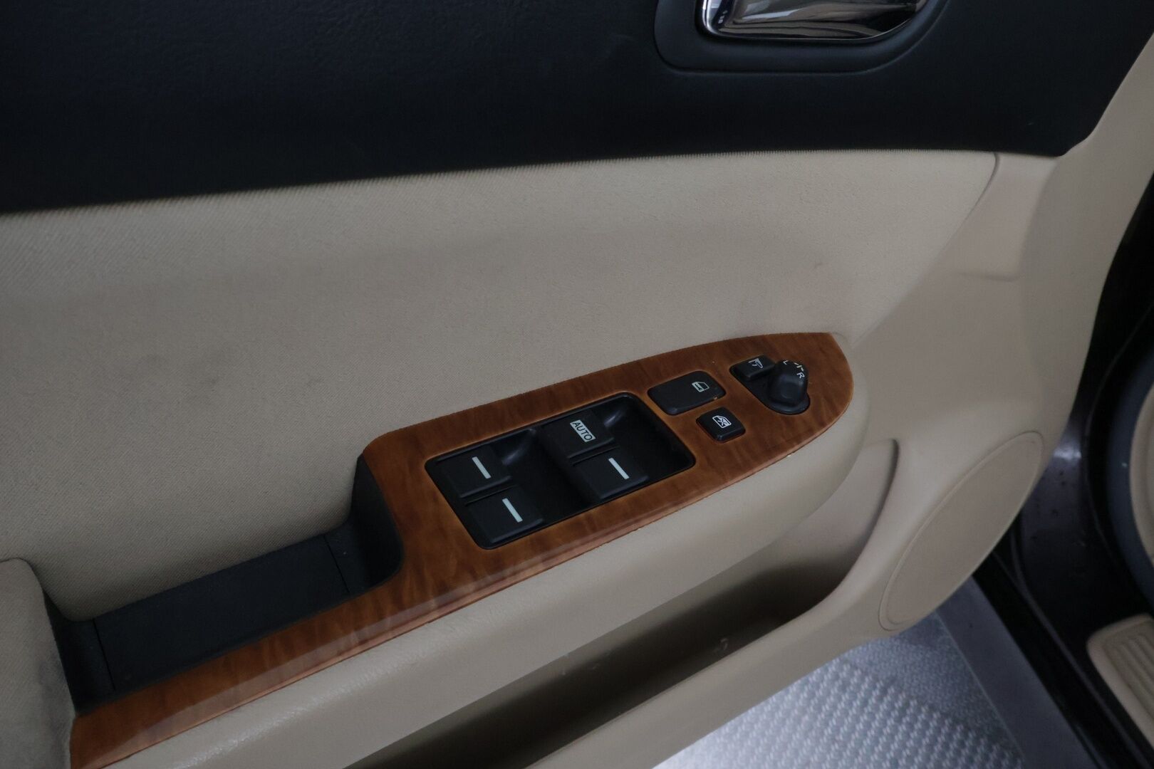 Honda Accord 2006 *MYYDÄÄN HUUTOKAUPAT.COM*