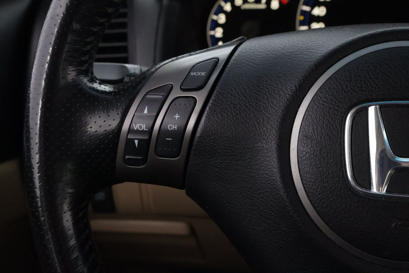 Honda Accord 2006 *MYYDÄÄN HUUTOKAUPAT.COM*