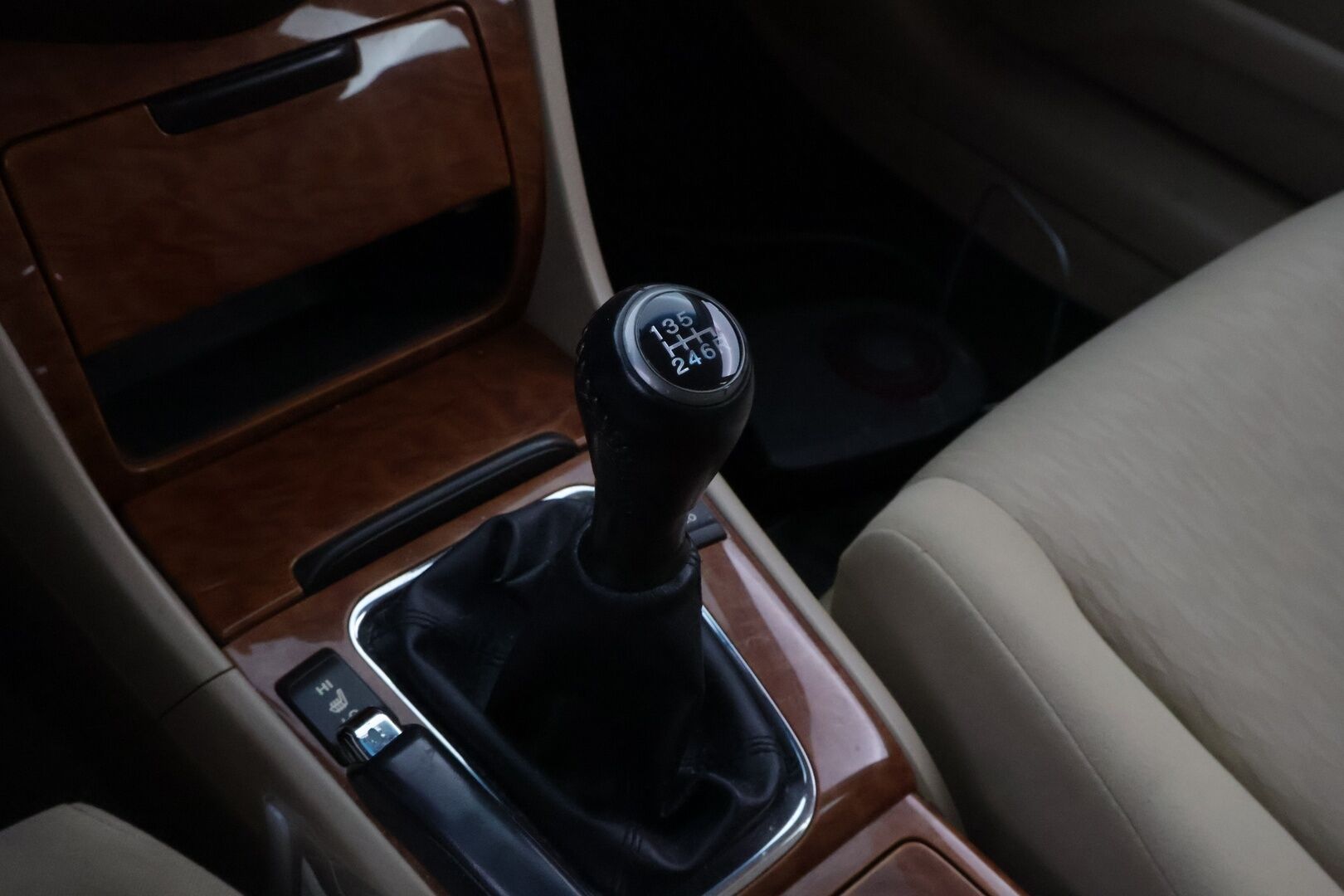 Honda Accord 2006 *MYYDÄÄN HUUTOKAUPAT.COM*