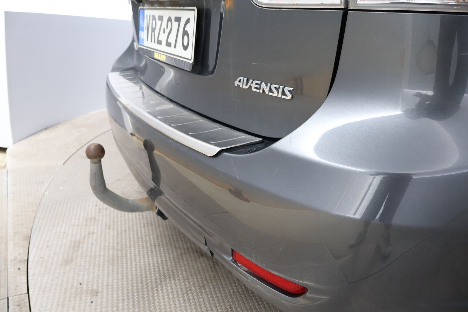 Toyota Avensis 2012 MYYDÄÄN HUUTOKAUPAT.COM