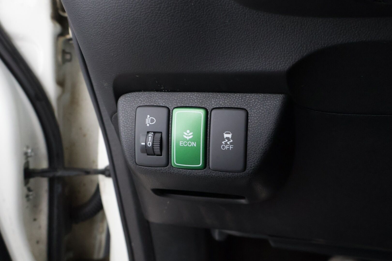 Honda Jazz 2013 5D Hybrid Comfort * Lohko+ sisäpistoke / Aut. Ilmastointi / 2x Hyvät renkaat! / Hyvin huollettu *