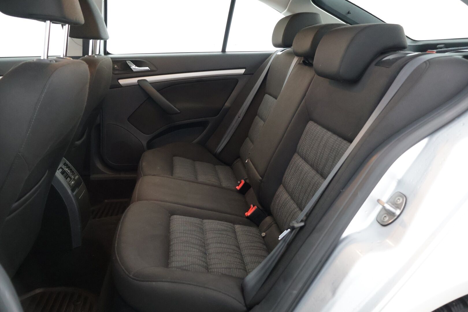 Skoda Octavia 2012 1,4 TSI Elegance DSG Autom. *Myydään Huutokaupat.com* - *Myydään Huutokaupat.com* Vetokoukku / Lohko + Sisäpistoke / Suomiauto / Vakkari / Bluetooth /  