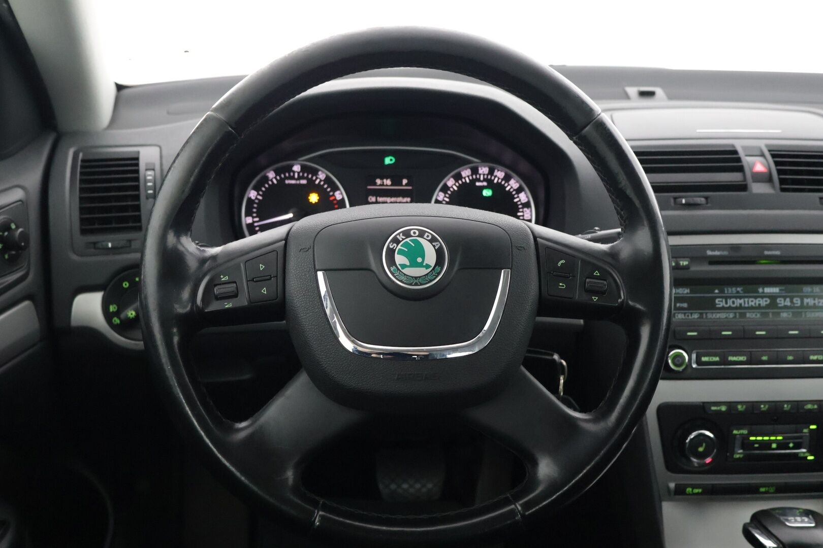 Skoda Octavia 2012 1,4 TSI Elegance DSG Autom. *Myydään Huutokaupat.com* - *Myydään Huutokaupat.com* Vetokoukku / Lohko + Sisäpistoke / Suomiauto / Vakkari / Bluetooth /  