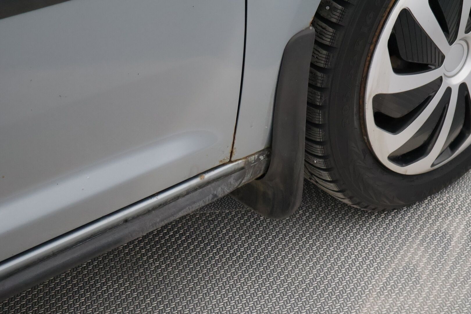 Volkswagen Touran 2008 Conceptline 1,9 TDI 77 kW 7-hlö *YritysOutlet - Myydään vain yrityksille * - ** Lohko / Vakkari / Leimaa 11/26 asti / Kahdet renkaat **