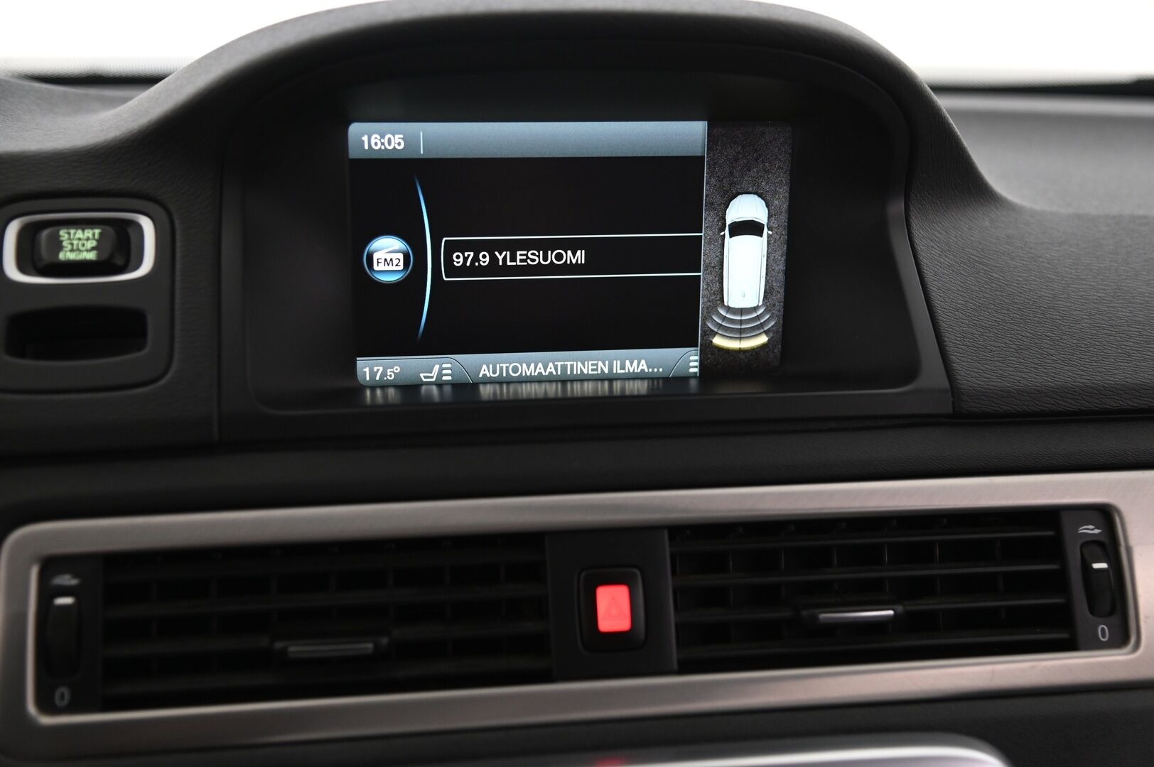 Volvo XC70 2012 D3 AWD Summum aut.  *Nahat  /Muistipenkki/  Pa-Lämmitin/  Kessy/  Koukku/  Bliss* - Suomiauto / Hyvin huollettu / Jakohihna vaihdettu 03/2023