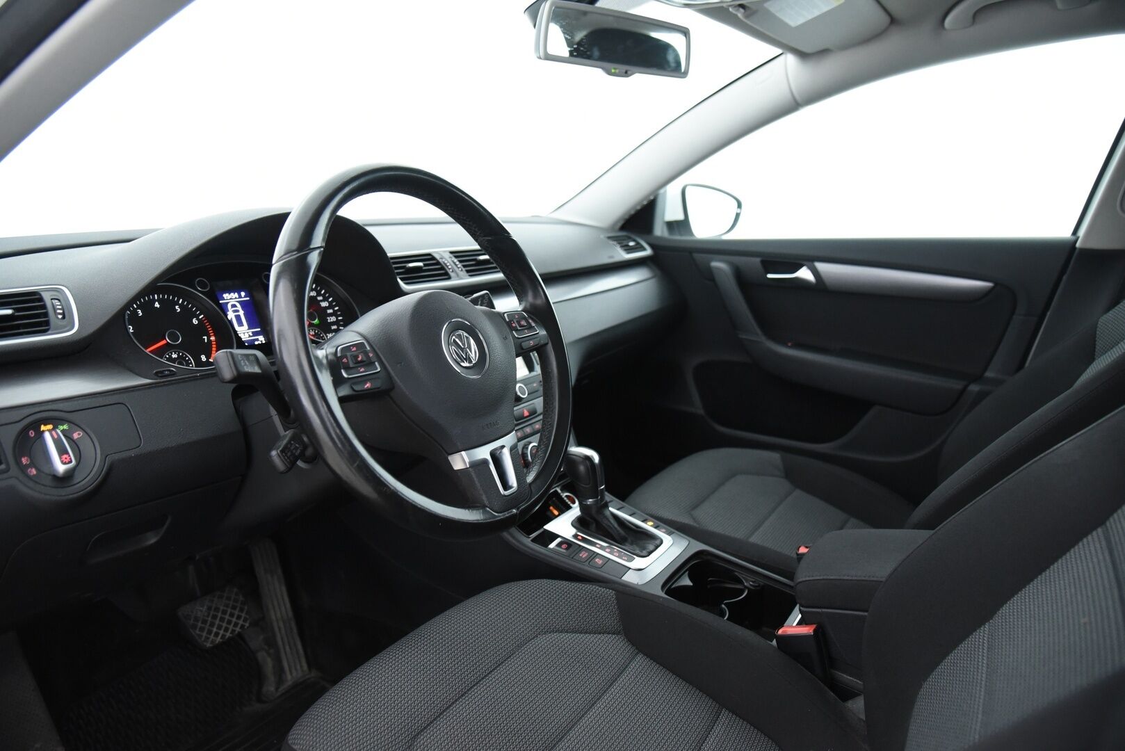 Volkswagen Passat 2012 Variant Comfortline 1,4 TSI MultiFuel 118 kW (160 hv) DSG-aut / Myydään huutokaupat.com:issa! - Myydään vain huutokaupat.com:issa! 