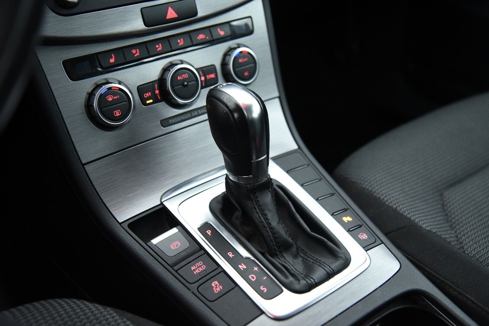 Volkswagen Passat 2012 Variant Comfortline 1,4 TSI MultiFuel 118 kW (160 hv) DSG-aut / Myydään huutokaupat.com:issa! - Myydään vain huutokaupat.com:issa! 