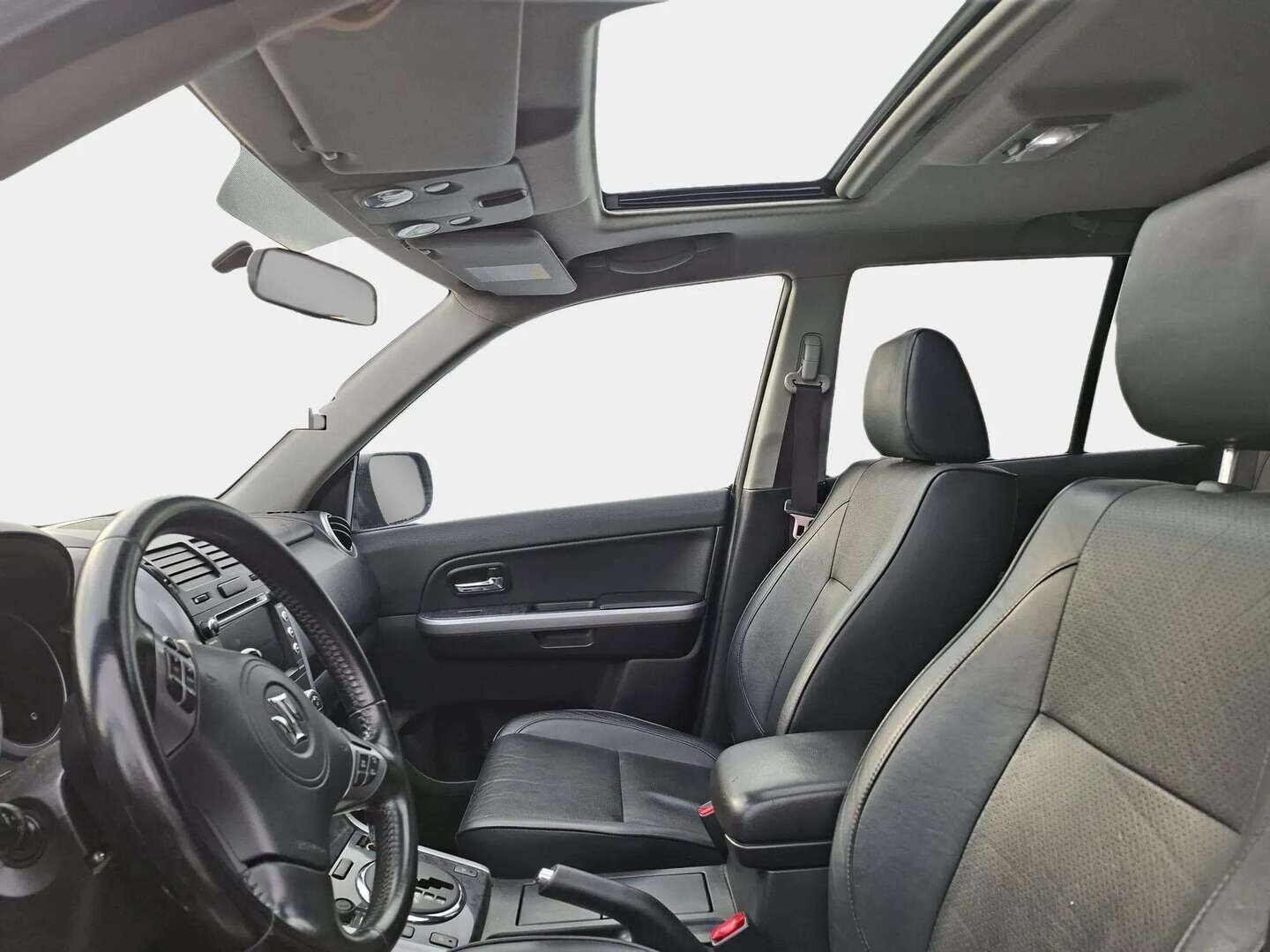 Suzuki Grand Vitara 2009 3,2 V6 4WD ESP 5D 5AT - Suomi-auto | Koukku | Lasikattoluukku | Lohko + sisäp. | Nahkasisusta | Keyless | 2x Renkaat - KORKO VAIN 3,99 %