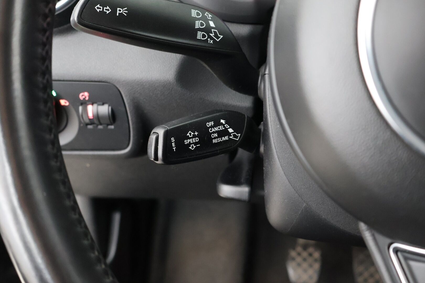Audi A1 2012 Attraction 1,2 TFSI Start-Stop ** Lohko / Vakkari / S-Line ulko - Suomi auto | Jakoketju tehty  | 2x Renkaat Aluin | Lohkari sis.pistok.