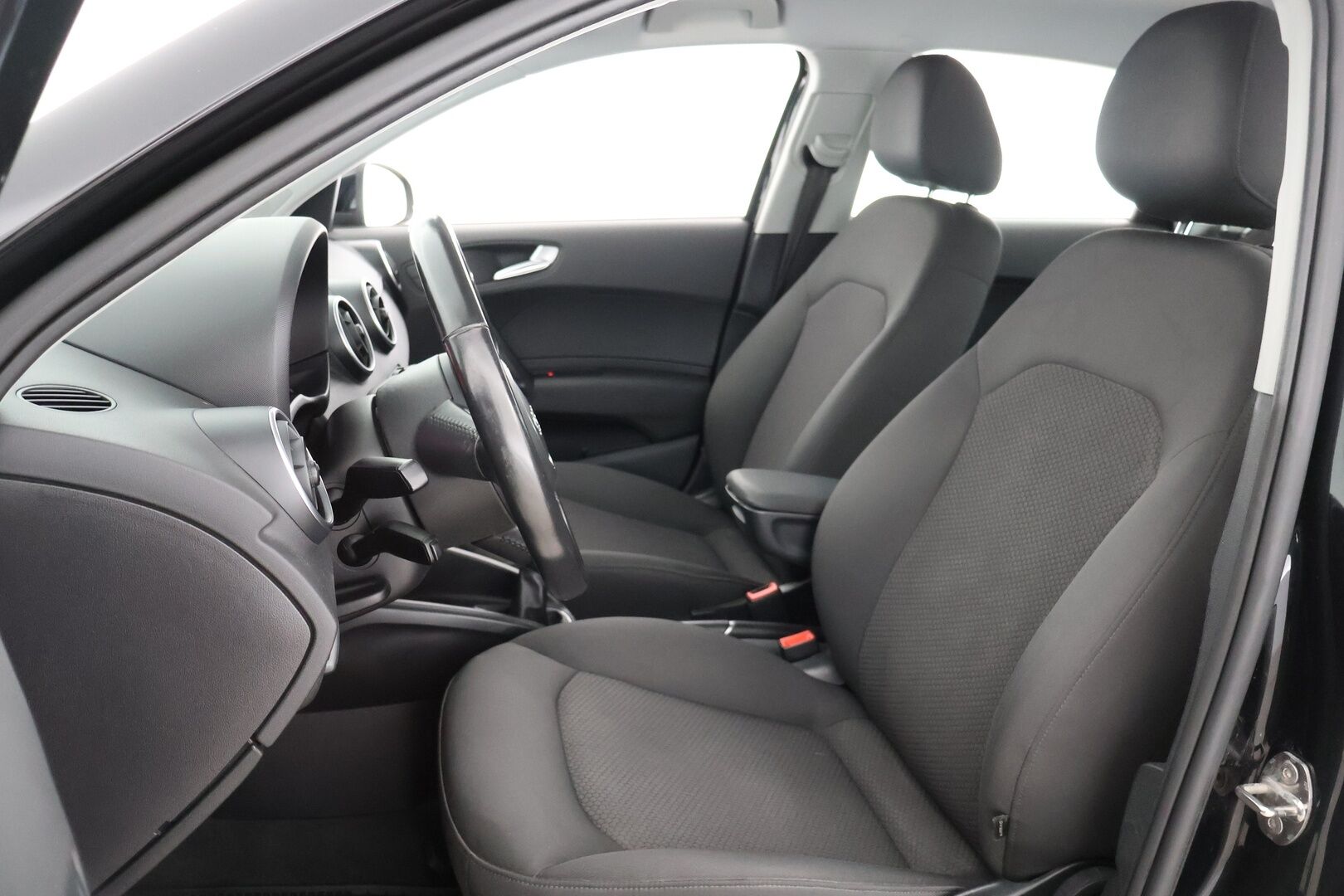 Audi A1 2012 Attraction 1,2 TFSI Start-Stop ** Lohko / Vakkari / S-Line ulko - Suomi auto | Jakoketju tehty  | 2x Renkaat Aluin | Lohkari sis.pistok.