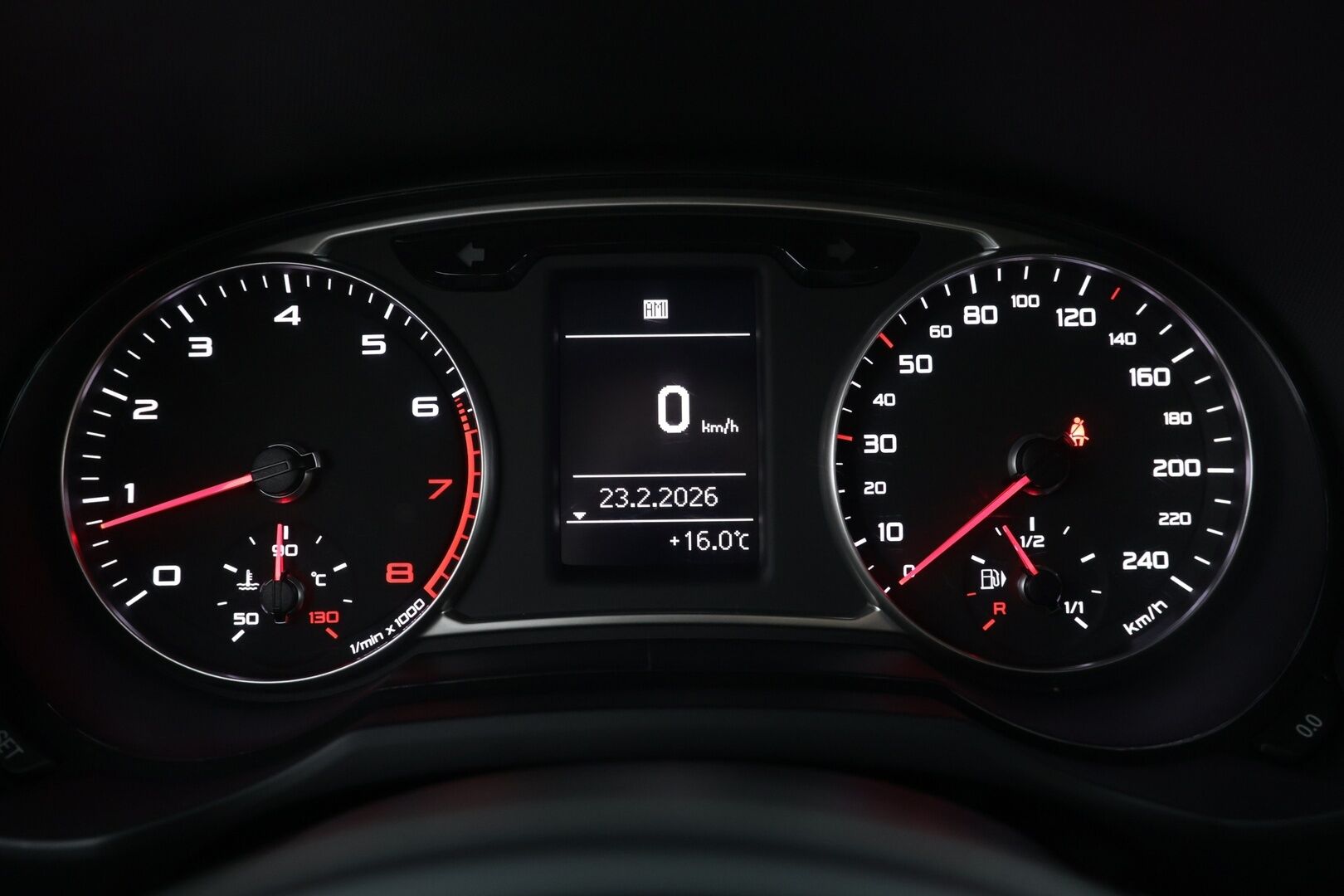 Audi A1 2012 Attraction 1,2 TFSI Start-Stop ** Lohko / Vakkari / S-Line ulko - Suomi auto / Jakoketju tehty / Juuri huollettu