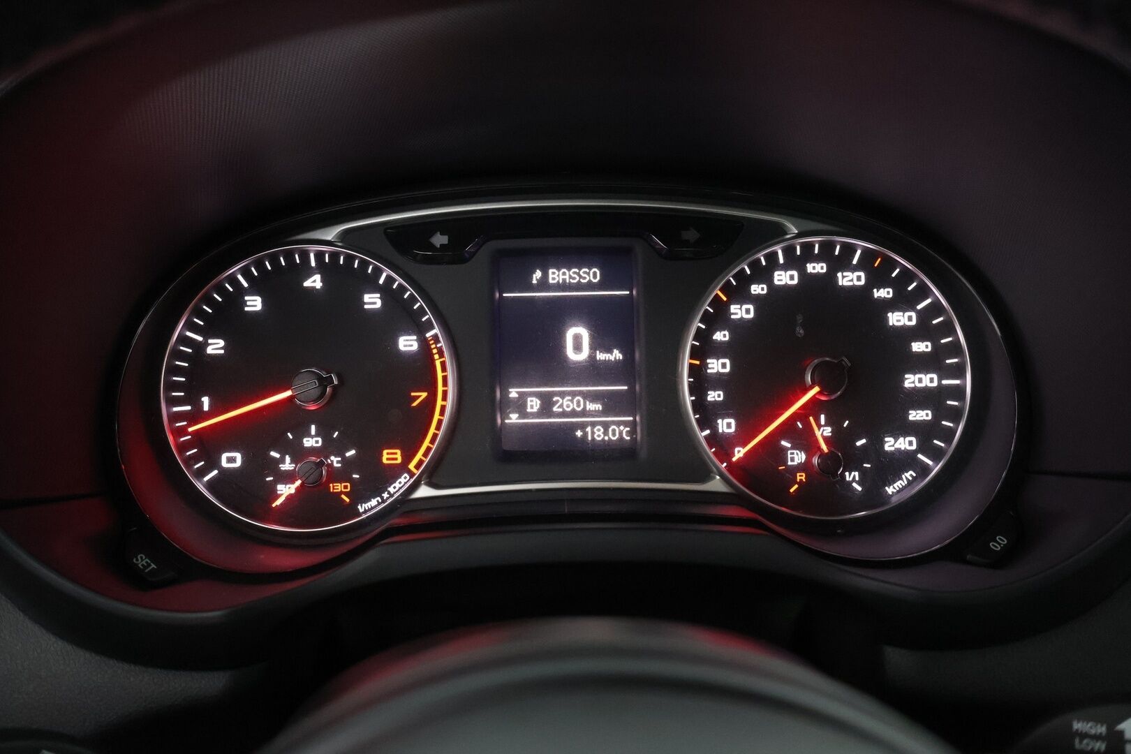 Audi A1 2012 Attraction 1,2 TFSI Start-Stop ** Lohko / Vakkari / S-Line ulko - Suomi auto | Jakoketju tehty  | 2x Renkaat Aluin | Lohkari sis.pistok.