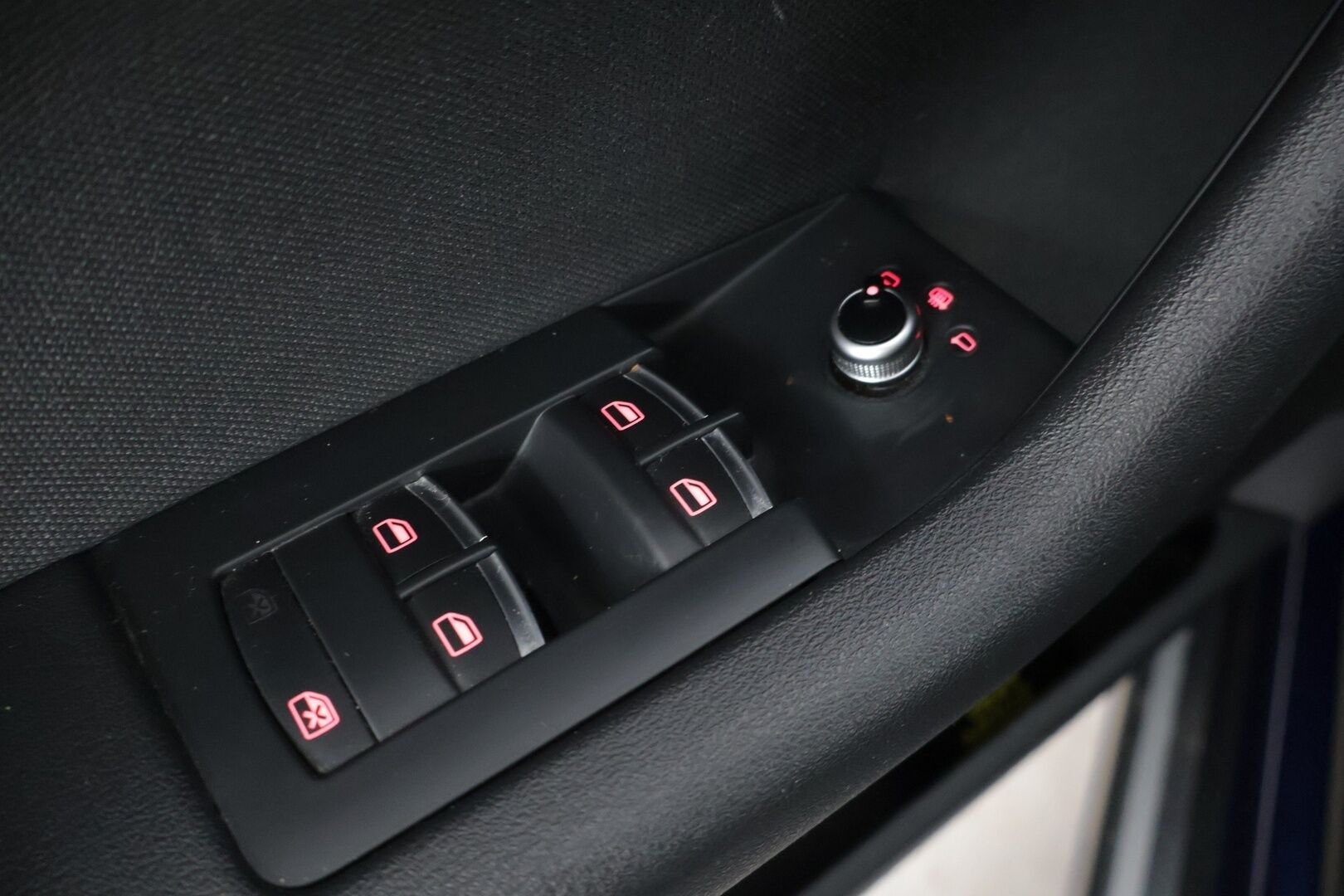 Audi A3 2012 Sportback Attraction S line Business Plus 1,2 TFSI 77 kW Start-Stop // Lohko / Bi-Xenon / Vakkari / Suomi-auto // - Viimeinen huolto 146tkm 3/2025 / Kahdet hyvät renkaat