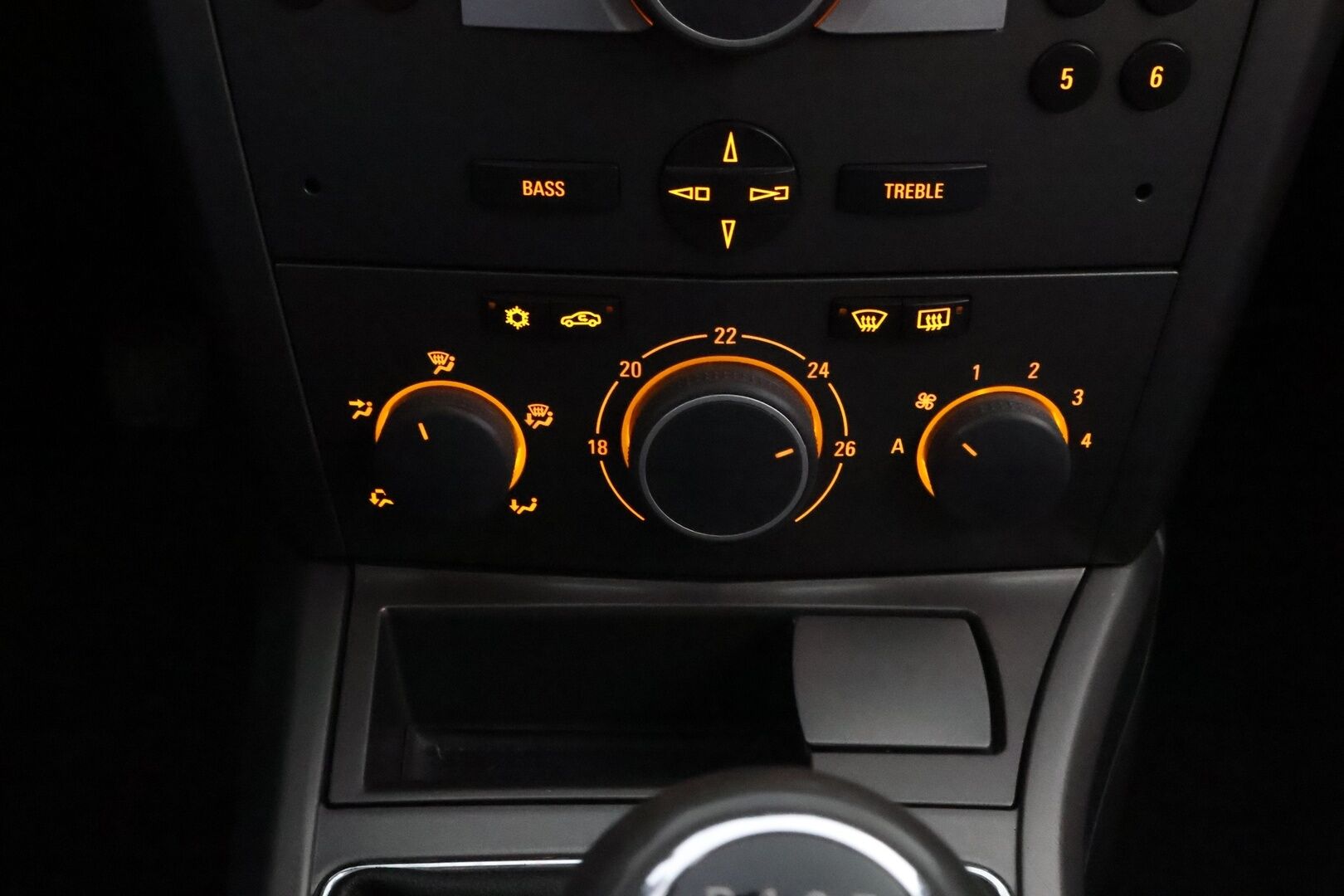 Opel Astra 2006 - YritysOutlet - Myydään vain yrityksille - – Tämä auto myydään YritysOutlet -valikoimasta vain yritykselle