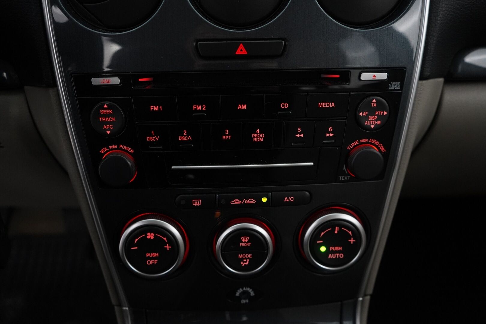 Mazda 6 2007 YritysOutlet - Myydään vain yrityksille - – Tämä auto myydään YritysOutlet -valikoimasta vain yritykselle