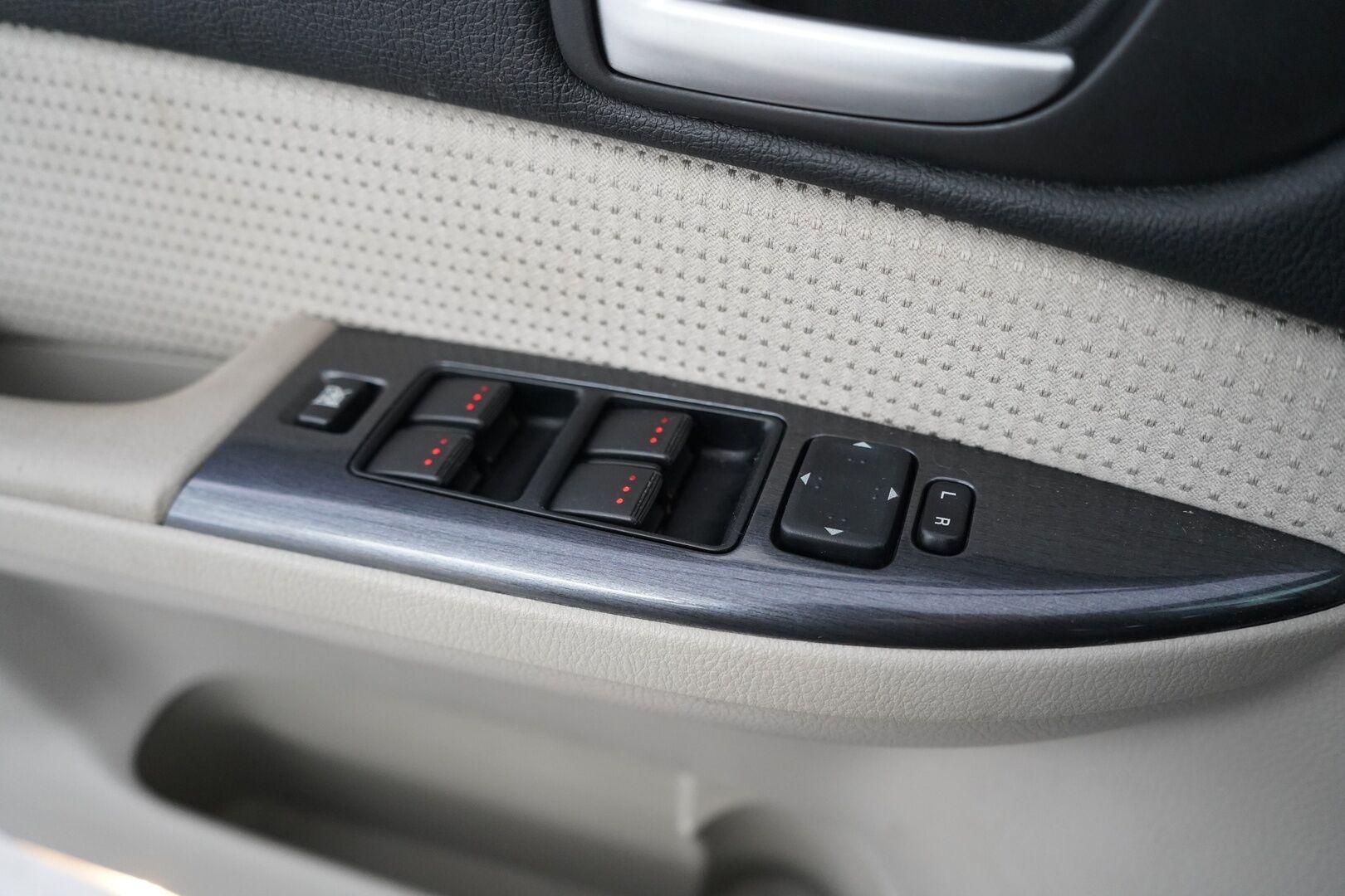 Mazda 6 2007 YritysOutlet - Myydään vain yrityksille - – Tämä auto myydään YritysOutlet -valikoimasta vain yritykselle