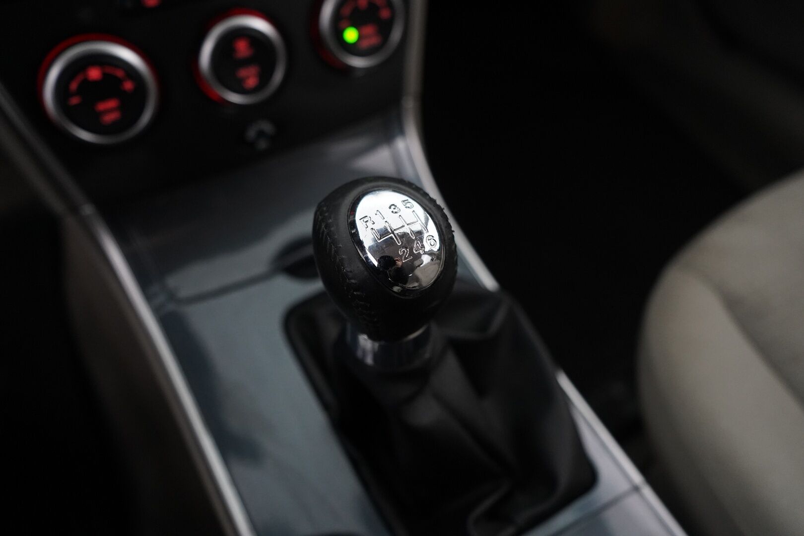 Mazda 6 2007 YritysOutlet - Myydään vain yrityksille - – Tämä auto myydään YritysOutlet -valikoimasta vain yritykselle