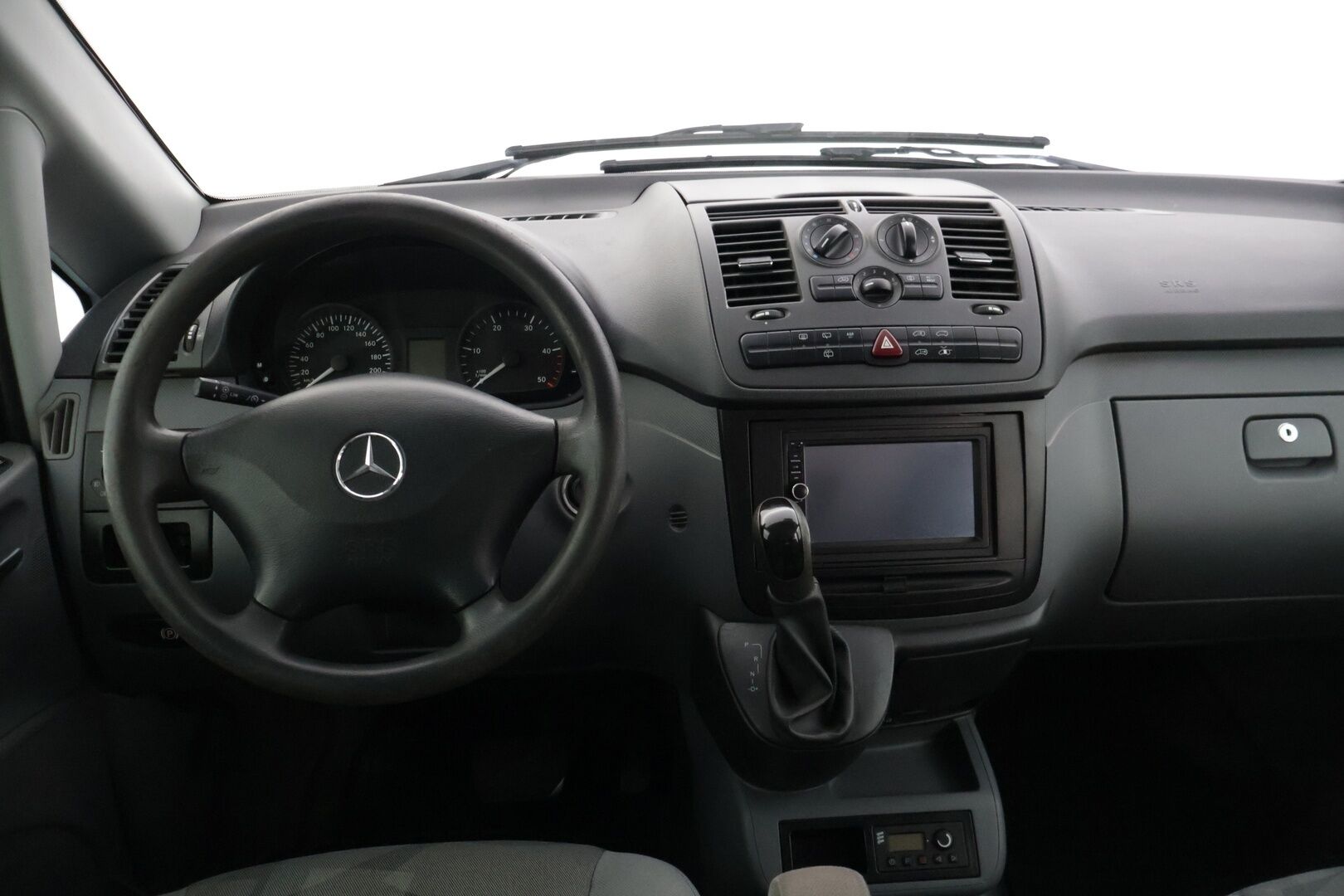 Mercedes-Benz Viano 2008 VIANO CDI 2.0 * Webasto / P-kamera / Bluetooth* - *Juuri katsastettu / täydellinen matkailuauto*