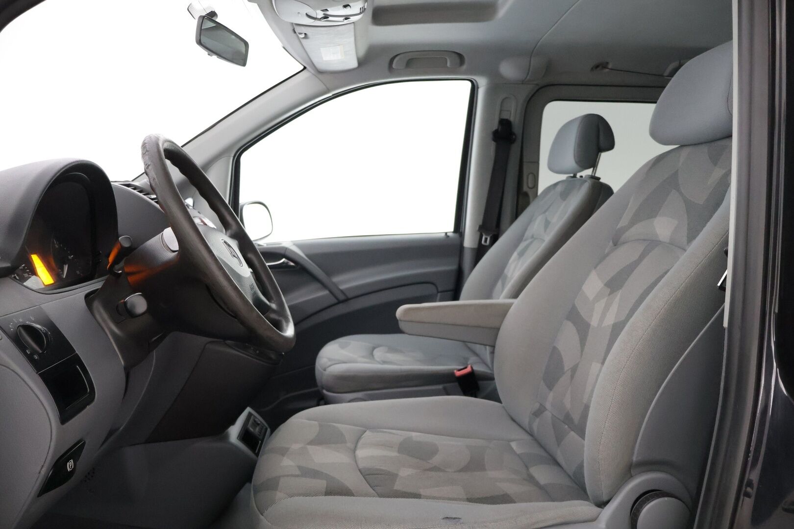 Mercedes-Benz Viano 2008 VIANO CDI 2.0 * Webasto / P-kamera / Bluetooth* - *Juuri katsastettu / täydellinen matkailuauto*