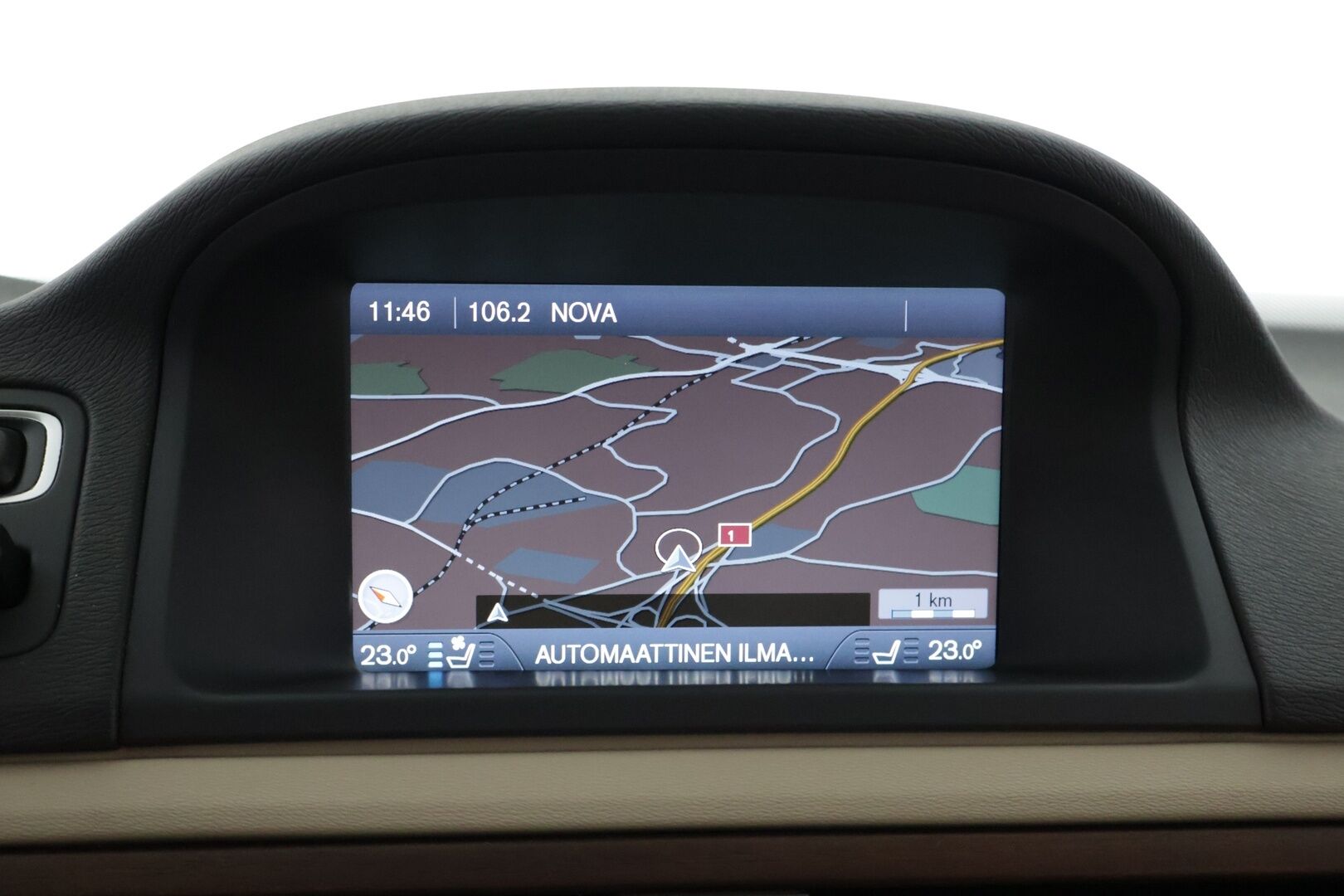 Volvo XC70 2014 D5 AWD Summum Edition aut ** VOC / Webasto / Tuuletetut istuimet / Koukku / Näytöt takana - ** Jakopää tehty / 1-om Suomi-auto / Harvinainen / Katso varusteet **