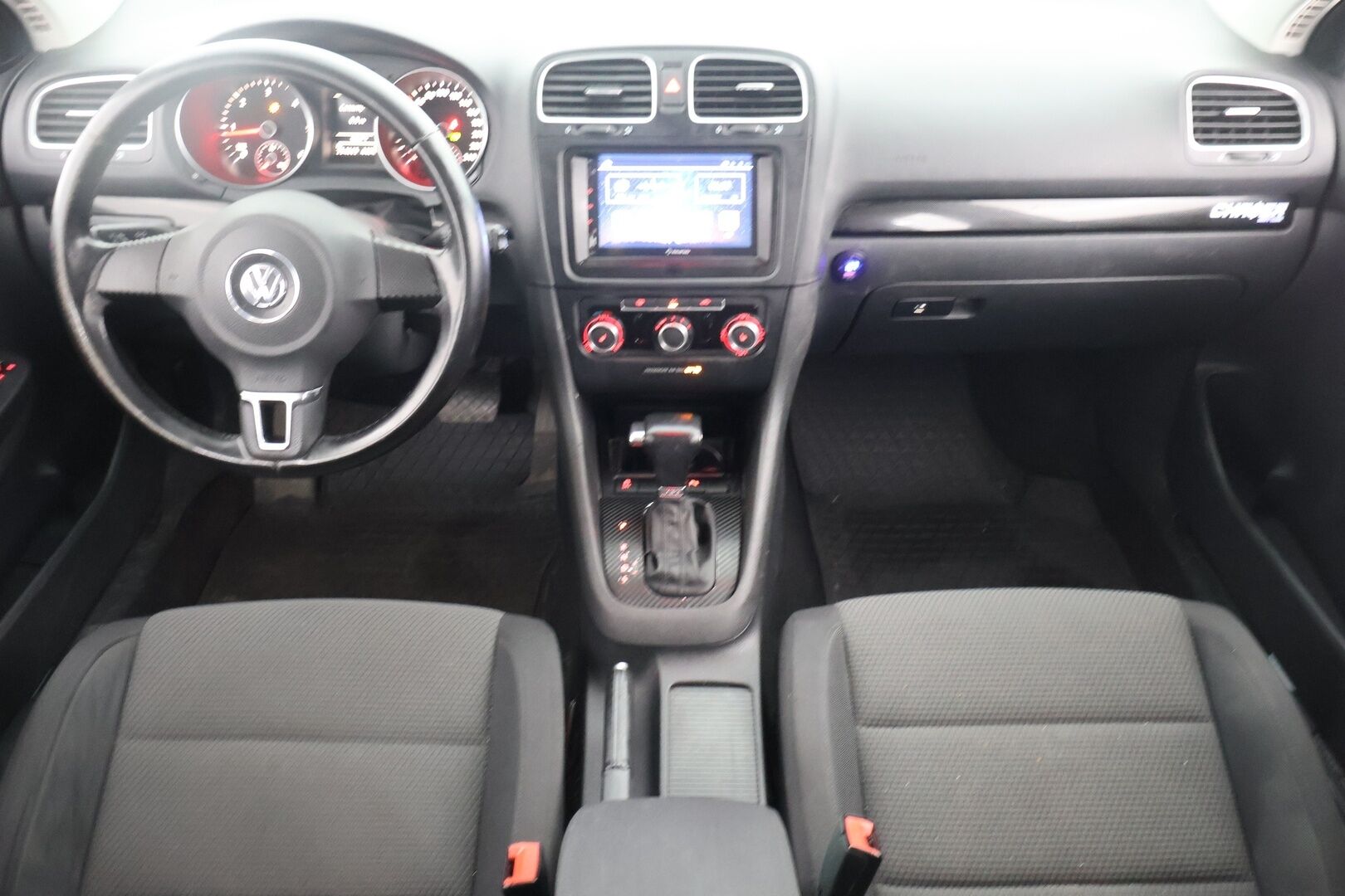 Volkswagen Golf 2010 GOLF Farmari (AC) 4ov 1968cm3 A  *YritysOutlet - Myydään vain yrityksille* - *YritysOutlet - Myydään vain yrityksille*